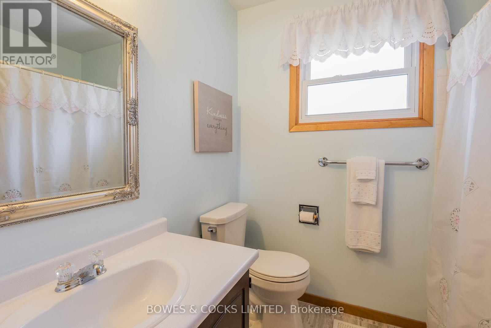 274 Sherin Avenue, Peterborough (Ashburnham Ward 4), Ontario  K9J 1B6 - Photo 16 - X12442561