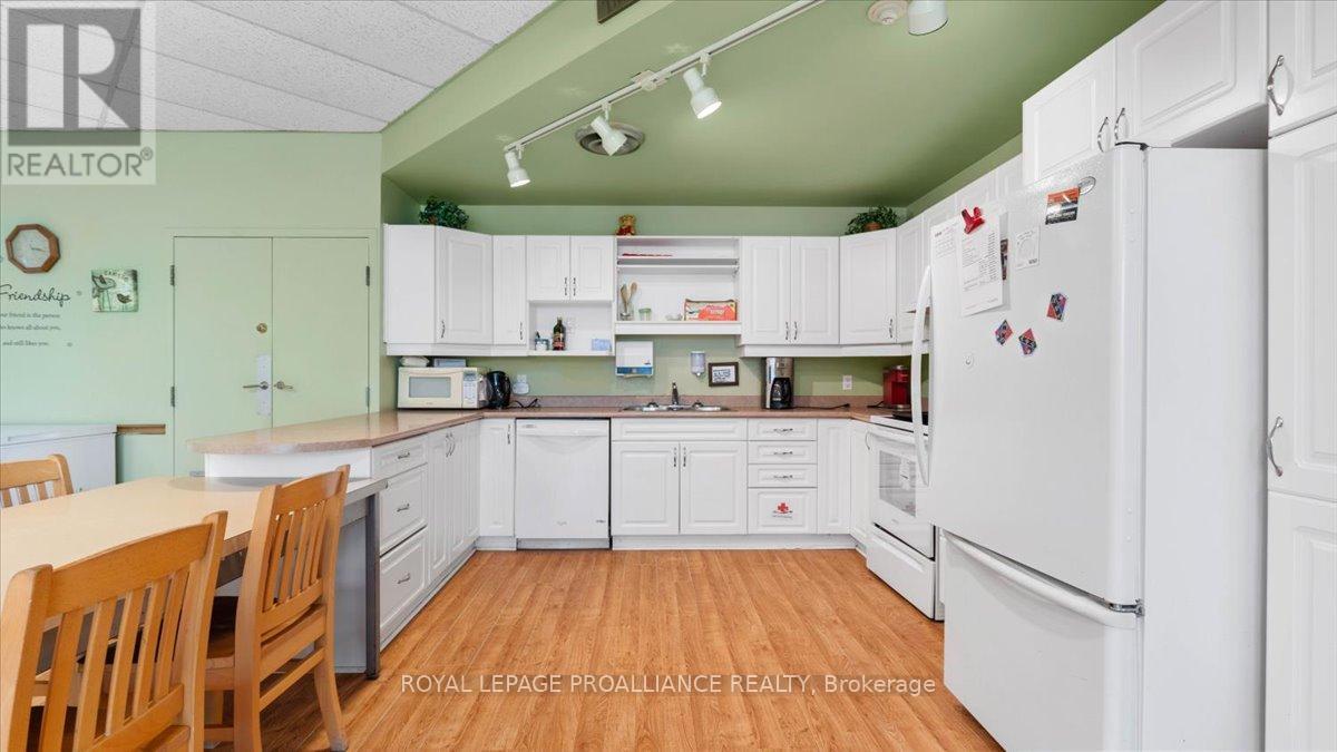 27 Doxsee Avenue N, Trent Hills (Campbellford), Ontario  K0L 1L0 - Photo 14 - X12442585