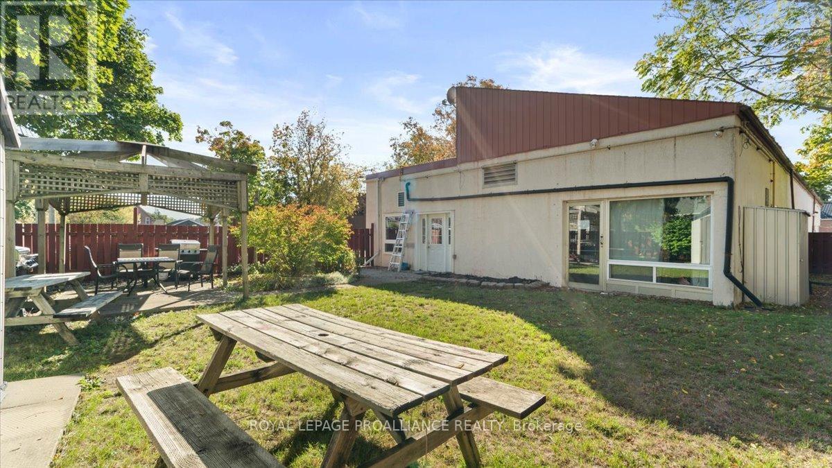 27 Doxsee Avenue N, Trent Hills (Campbellford), Ontario  K0L 1L0 - Photo 27 - X12442585