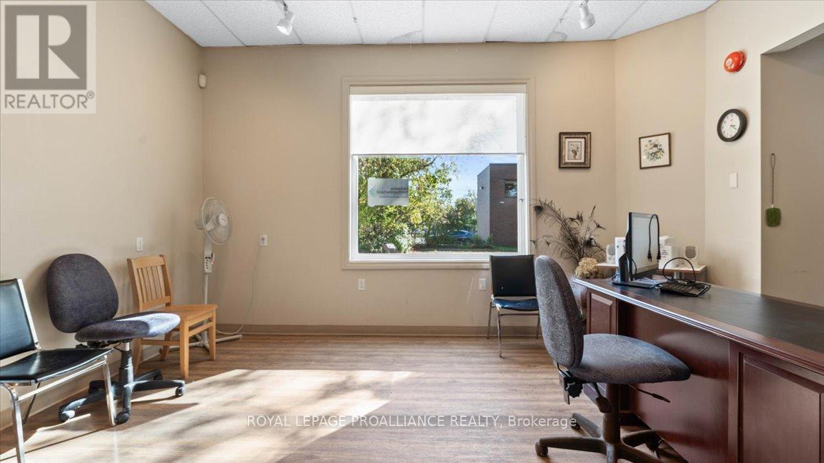 27 Doxsee Avenue N, Trent Hills (Campbellford), Ontario  K0L 1L0 - Photo 31 - X12442585