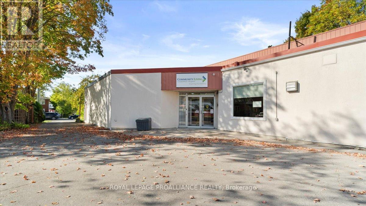 27 Doxsee Avenue N, Trent Hills (Campbellford), Ontario  K0L 1L0 - Photo 45 - X12442585
