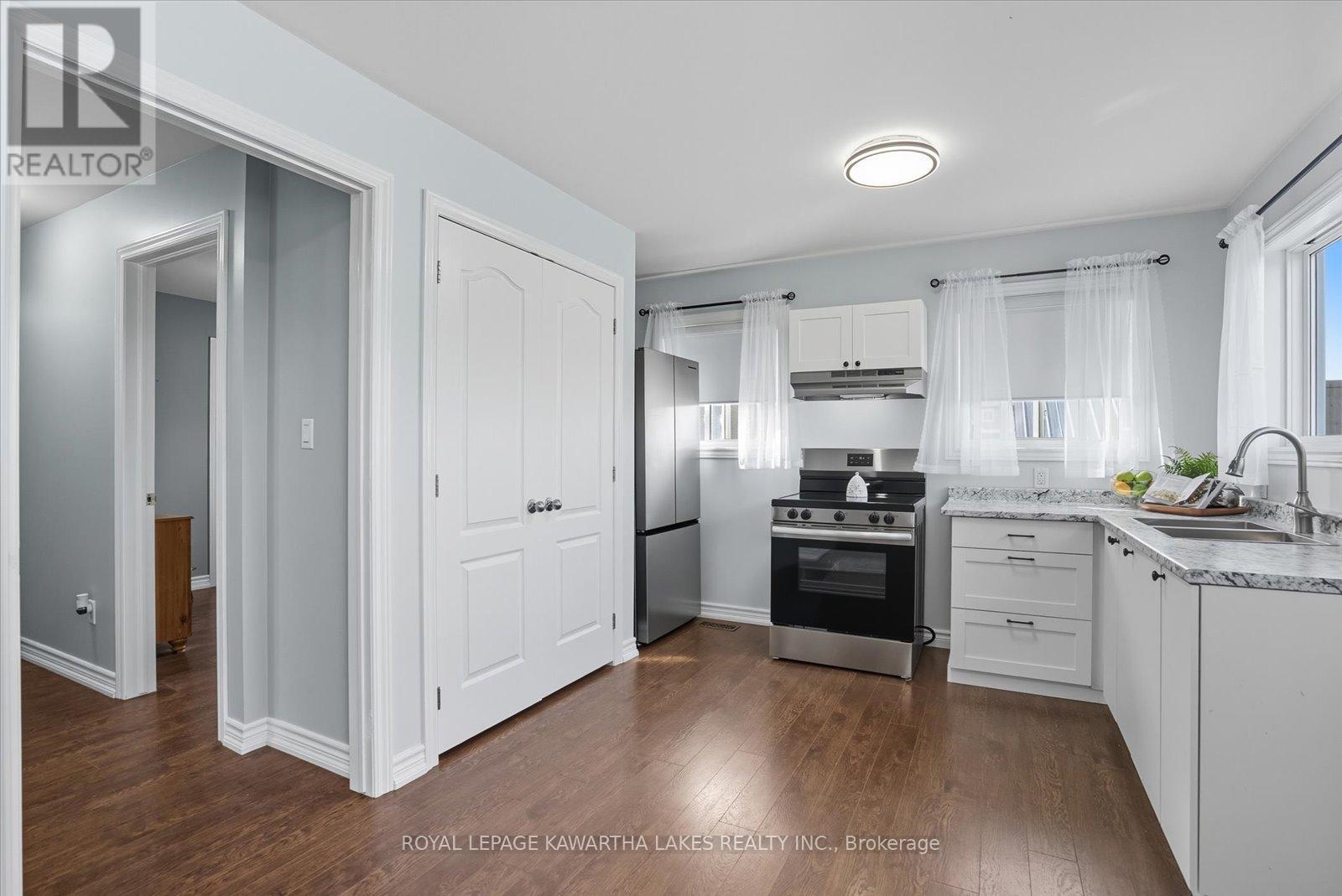 18 Mary Street W, Kawartha Lakes (Lindsay), Ontario  K9V 2N4 - Photo 28 - X12442674