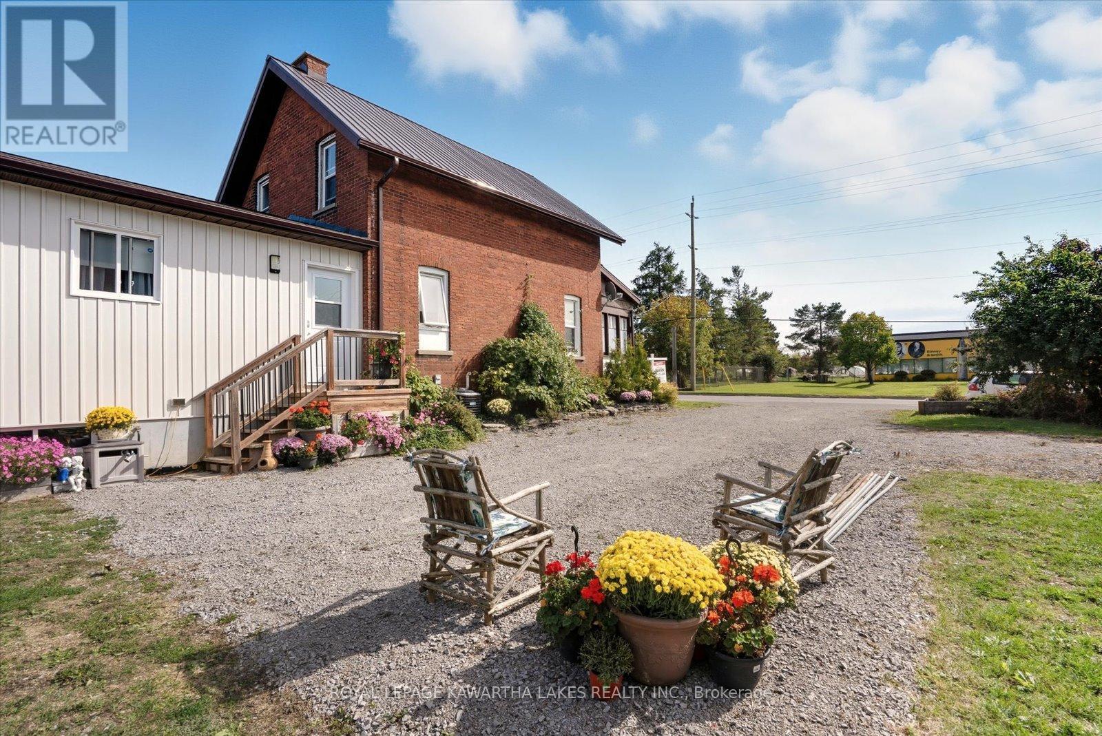 18 Mary Street W, Kawartha Lakes (Lindsay), Ontario  K9V 2N4 - Photo 35 - X12442674