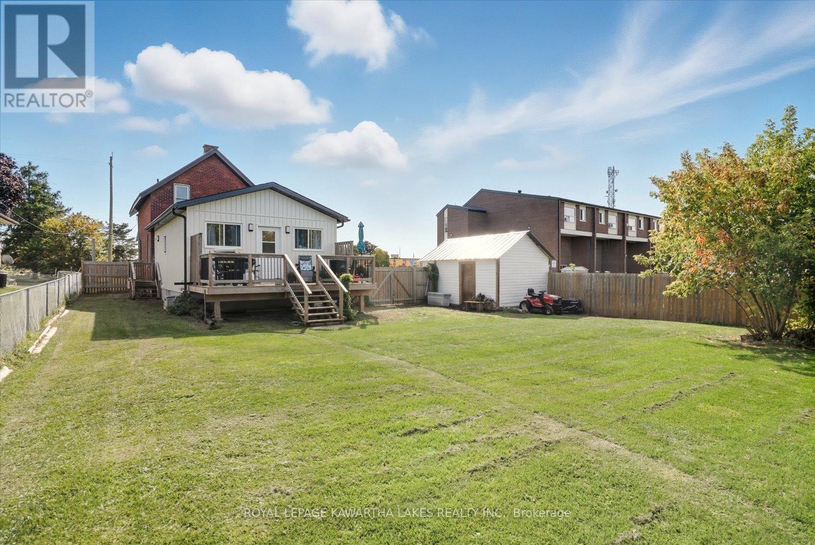 18 Mary Street W, Kawartha Lakes (Lindsay), Ontario  K9V 2N4 - Photo 39 - X12442674