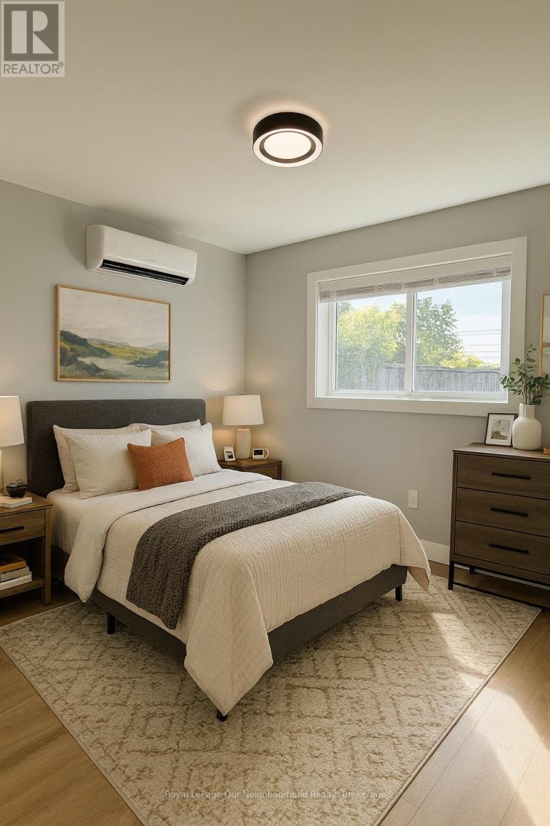 3 - 1123 Towerhill Court, Peterborough (Northcrest Ward 5), Ontario  K9H 7M6 - Photo 3 - X12442742