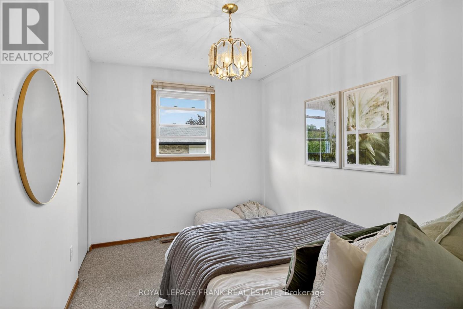 393 Southpark Drive, Peterborough (Ashburnham Ward 4), Ontario  K9J 1C1 - Photo 15 - X12443077
