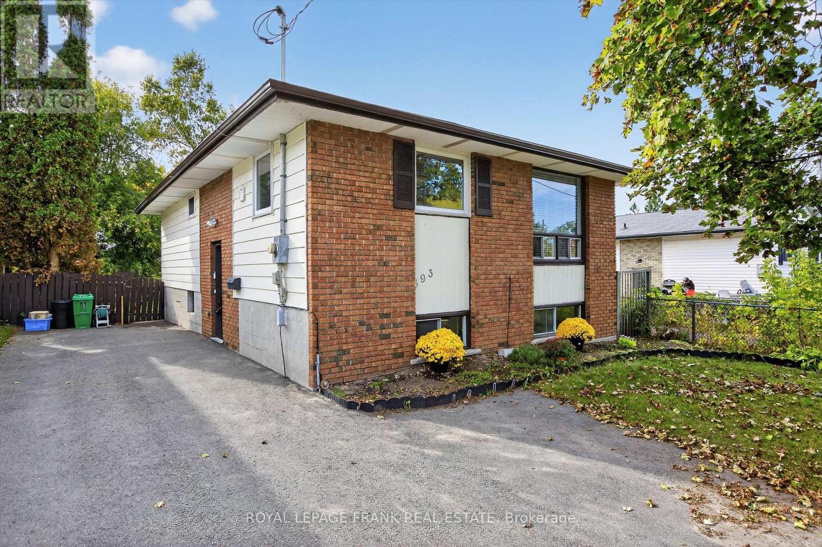 393 Southpark Drive, Peterborough (Ashburnham Ward 4), Ontario  K9J 1C1 - Photo 2 - X12443077