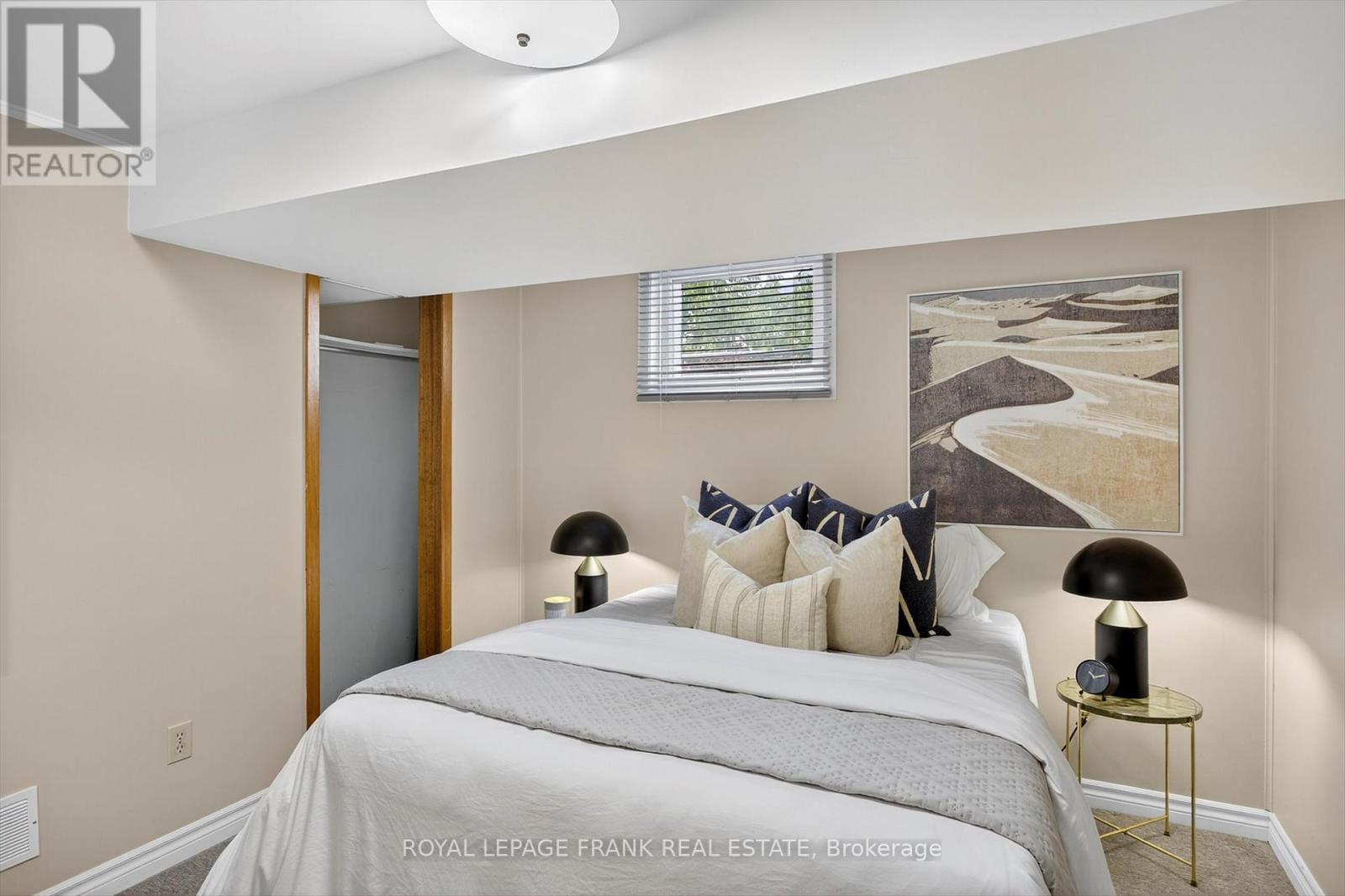 393 Southpark Drive, Peterborough (Ashburnham Ward 4), Ontario  K9J 1C1 - Photo 23 - X12443077