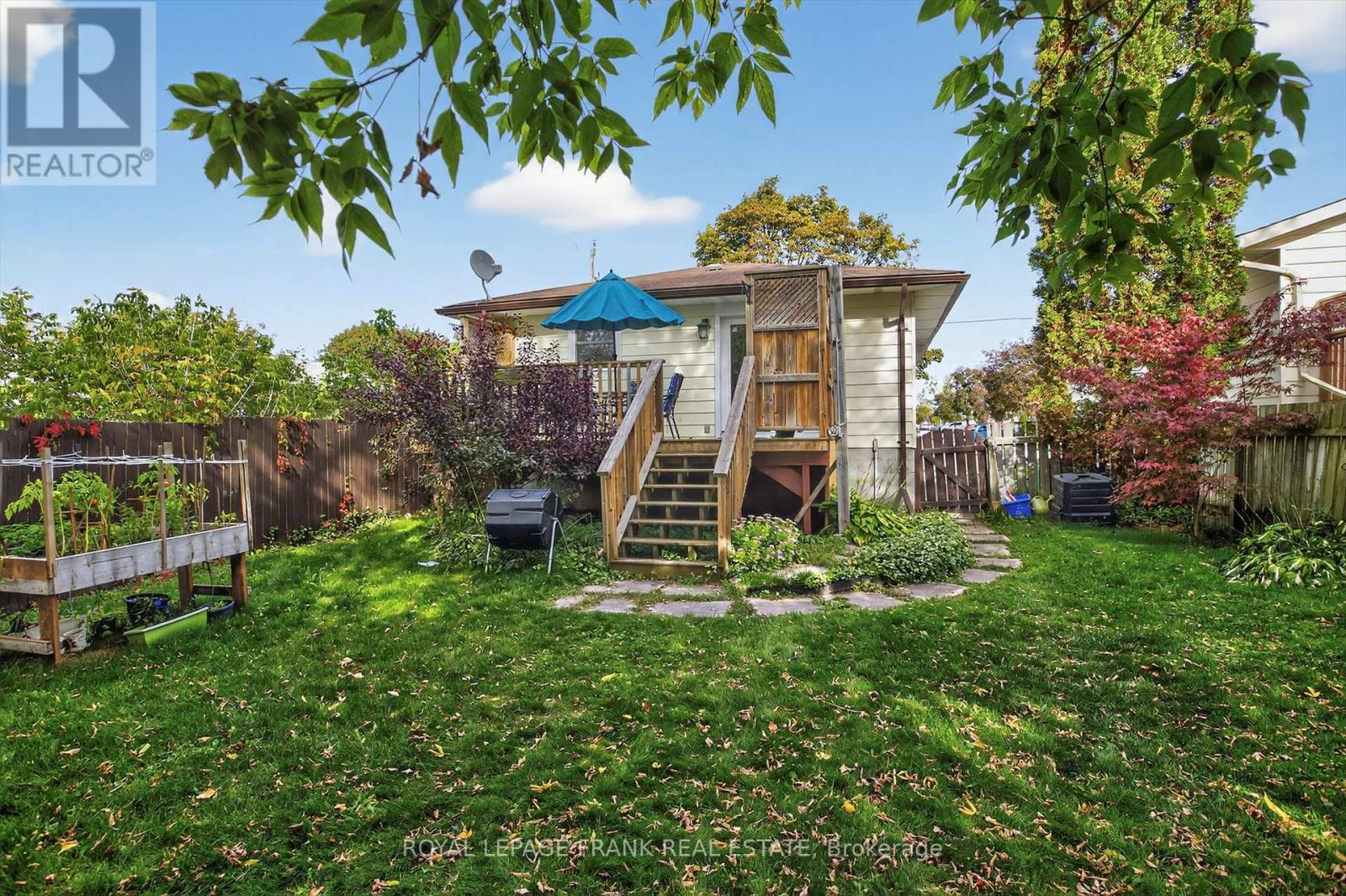393 Southpark Drive, Peterborough (Ashburnham Ward 4), Ontario  K9J 1C1 - Photo 28 - X12443077