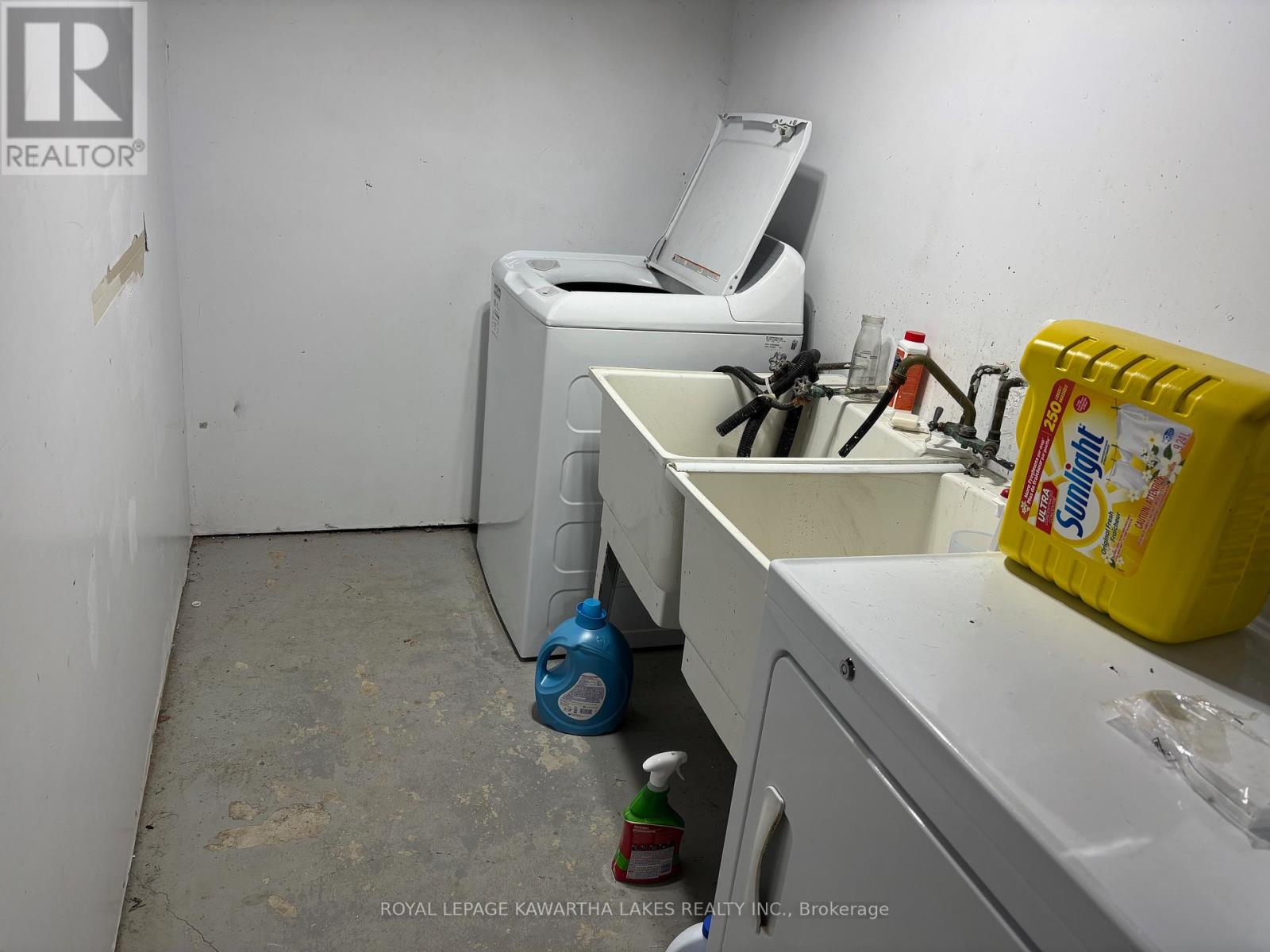 Lower - 128 Angeline Street N, Kawartha Lakes (Lindsay), Ontario  K9V 4N1 - Photo 11 - X12443104