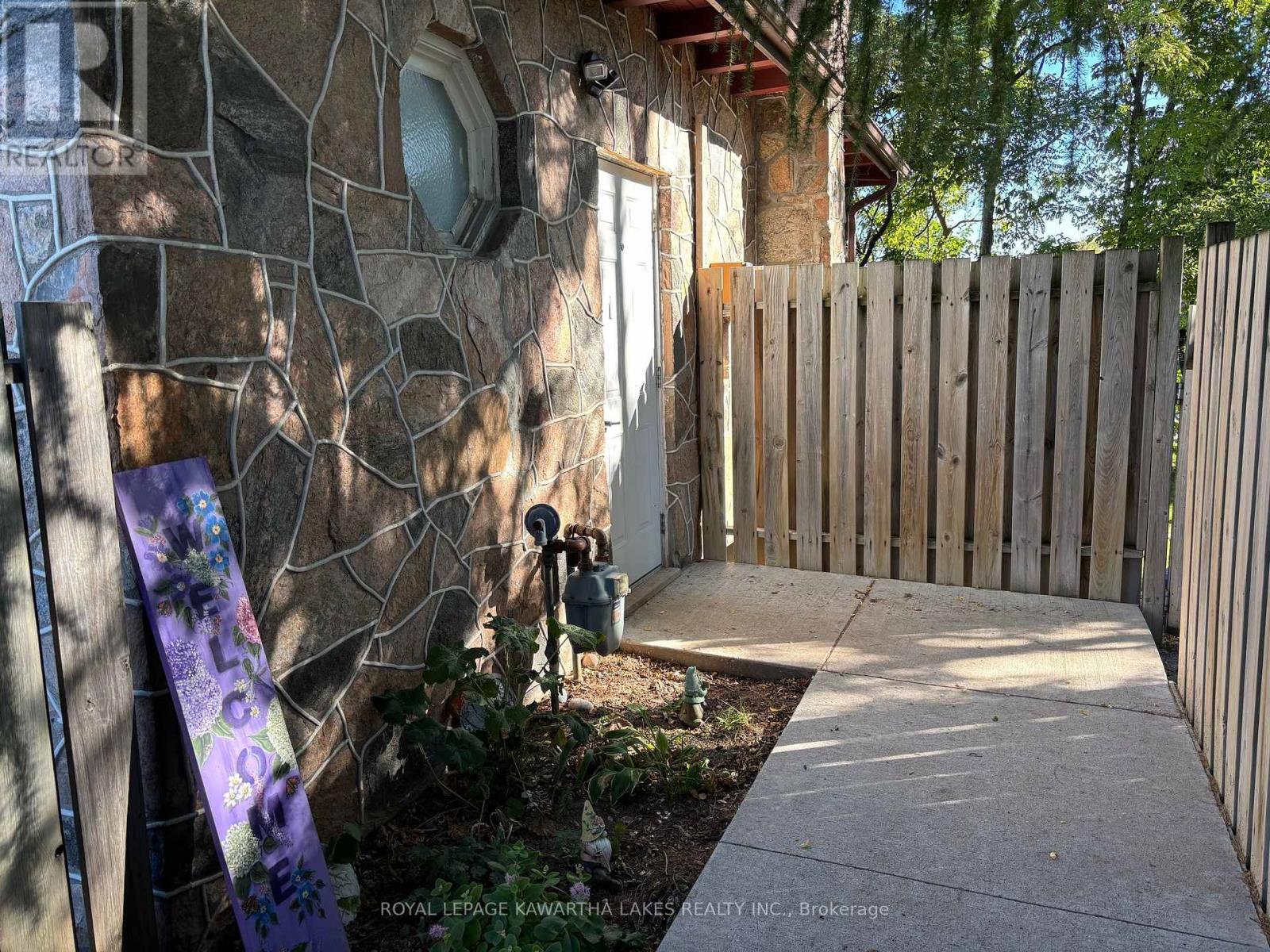 Lower - 128 Angeline Street N, Kawartha Lakes (Lindsay), Ontario  K9V 4N1 - Photo 2 - X12443104