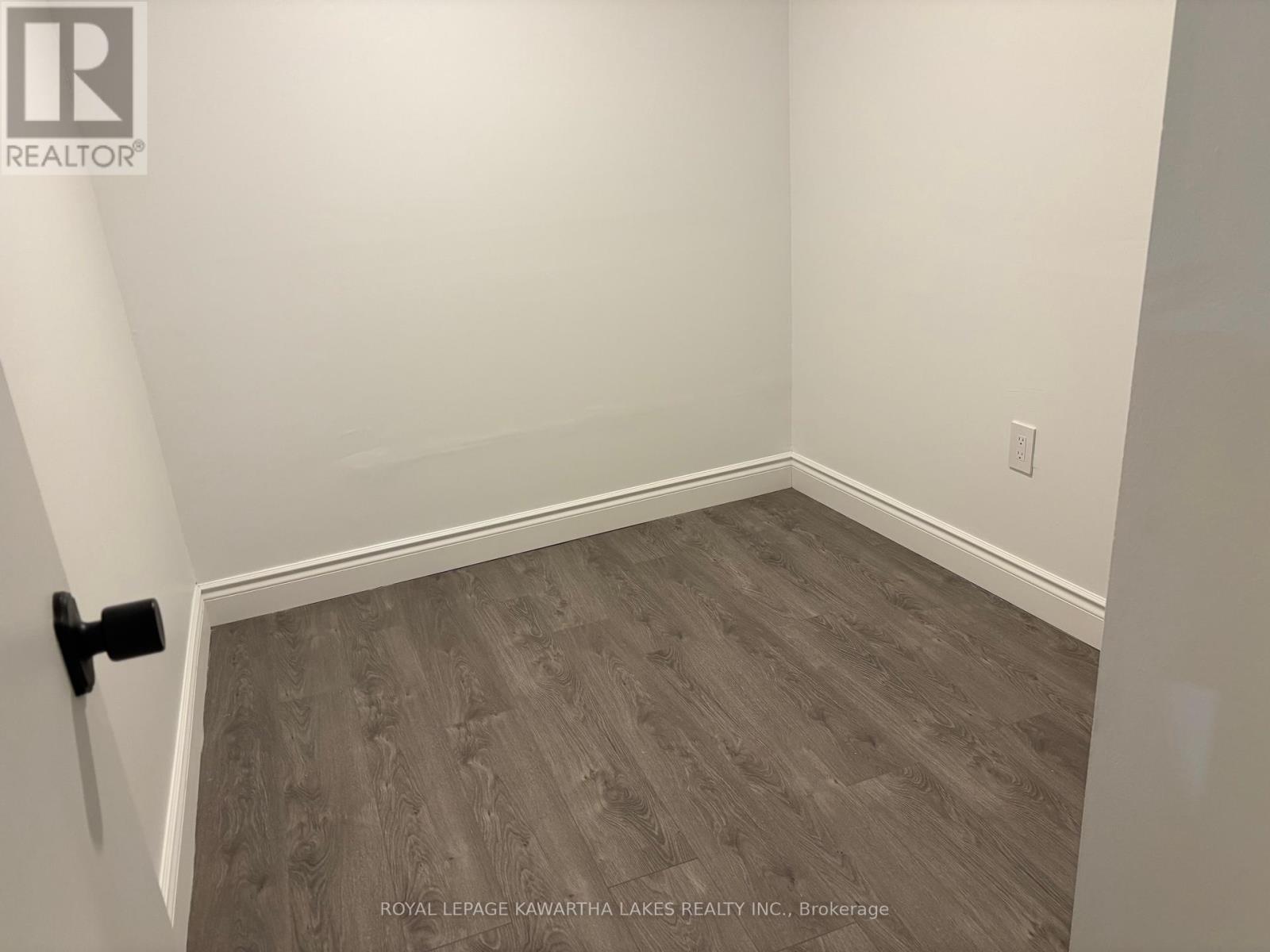 Lower - 128 Angeline Street N, Kawartha Lakes (Lindsay), Ontario  K9V 4N1 - Photo 6 - X12443104