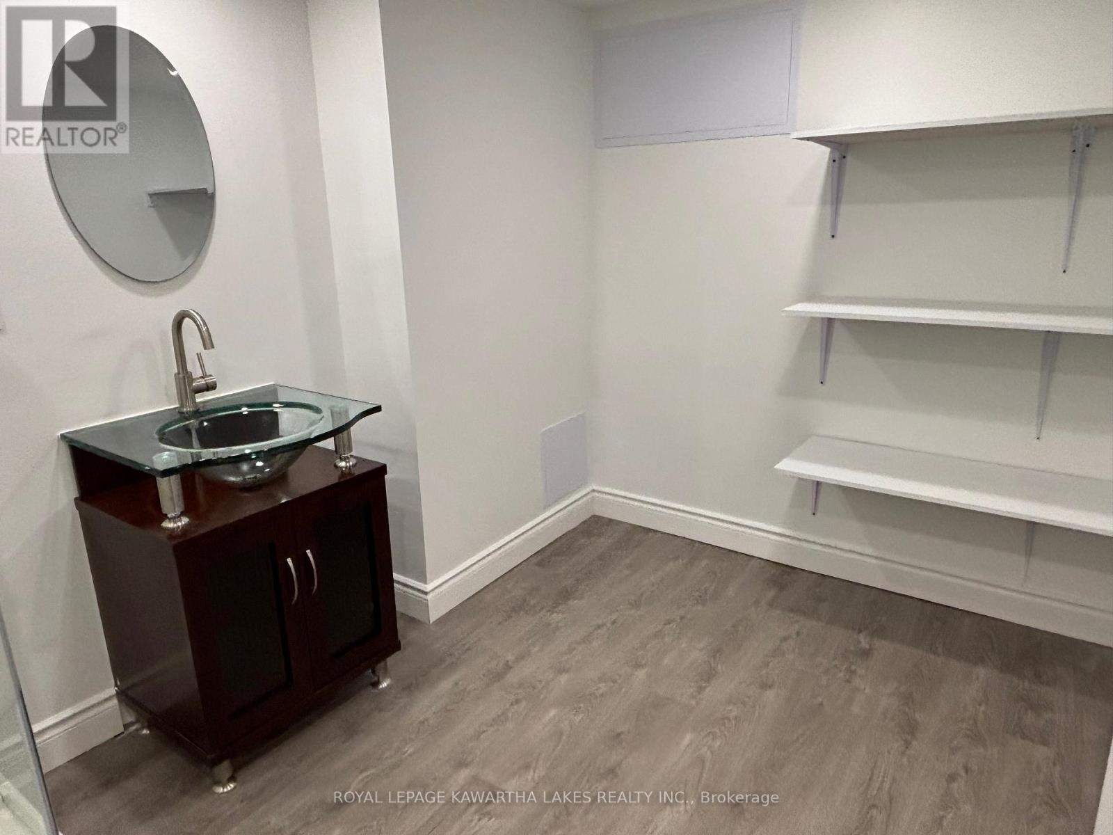 Lower - 128 Angeline Street N, Kawartha Lakes (Lindsay), Ontario  K9V 4N1 - Photo 9 - X12443104