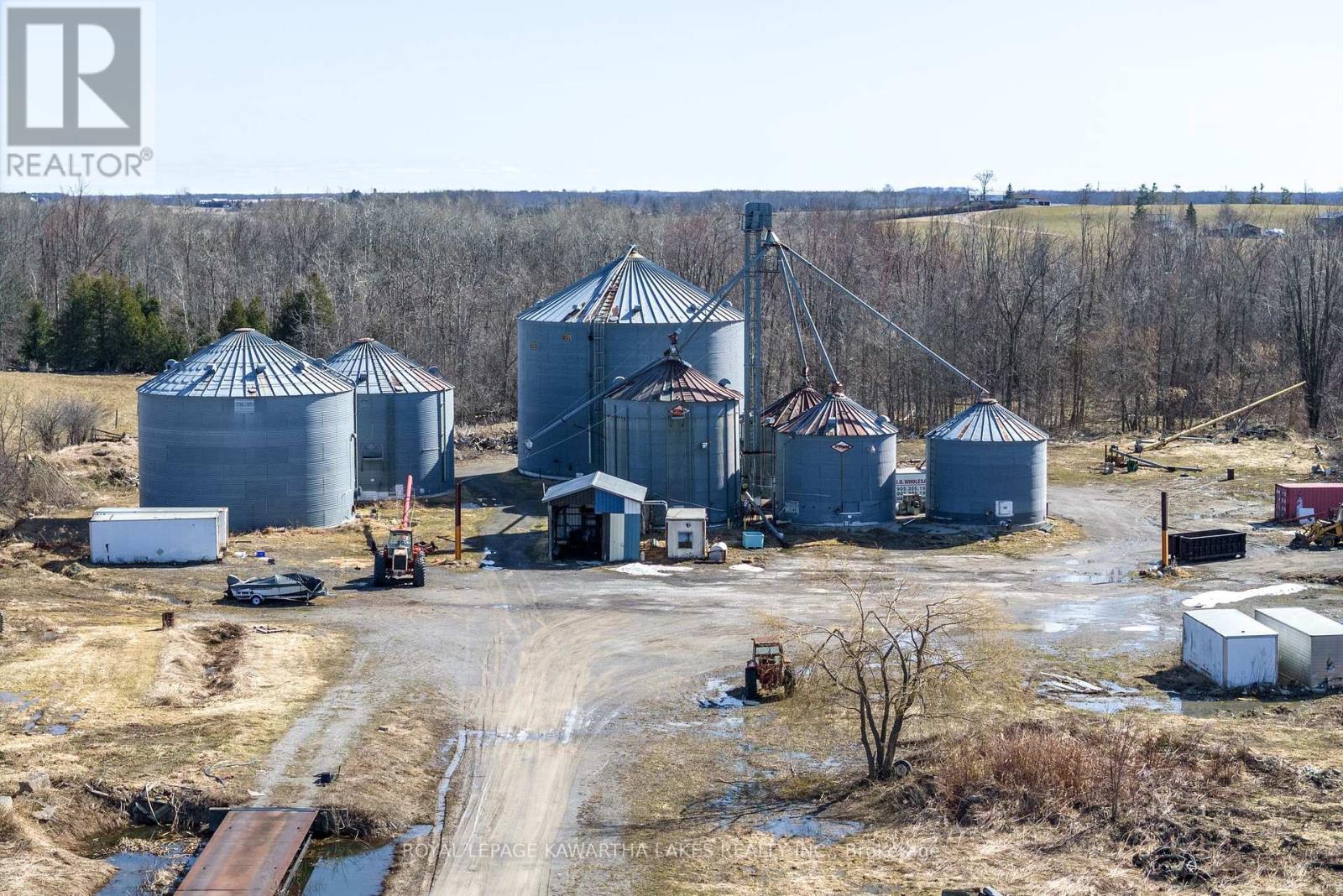 2788 Hwy 35, Kawartha Lakes (Ops), Ontario  K9V 4R4 - Photo 17 - X12443755