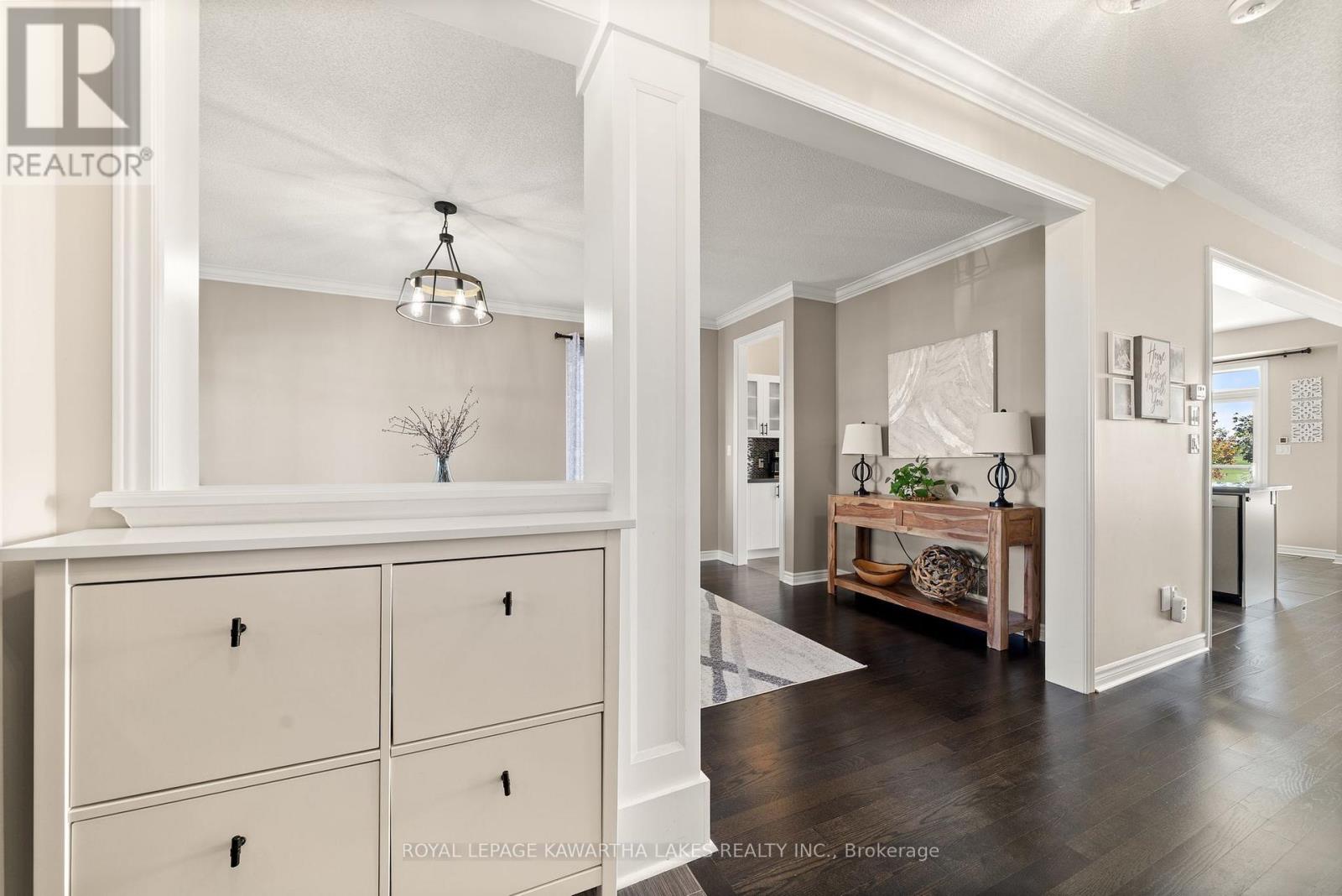 29 Logan Lane, Kawartha Lakes (Lindsay), Ontario  K9V 0L3 - Photo 10 - X12443827