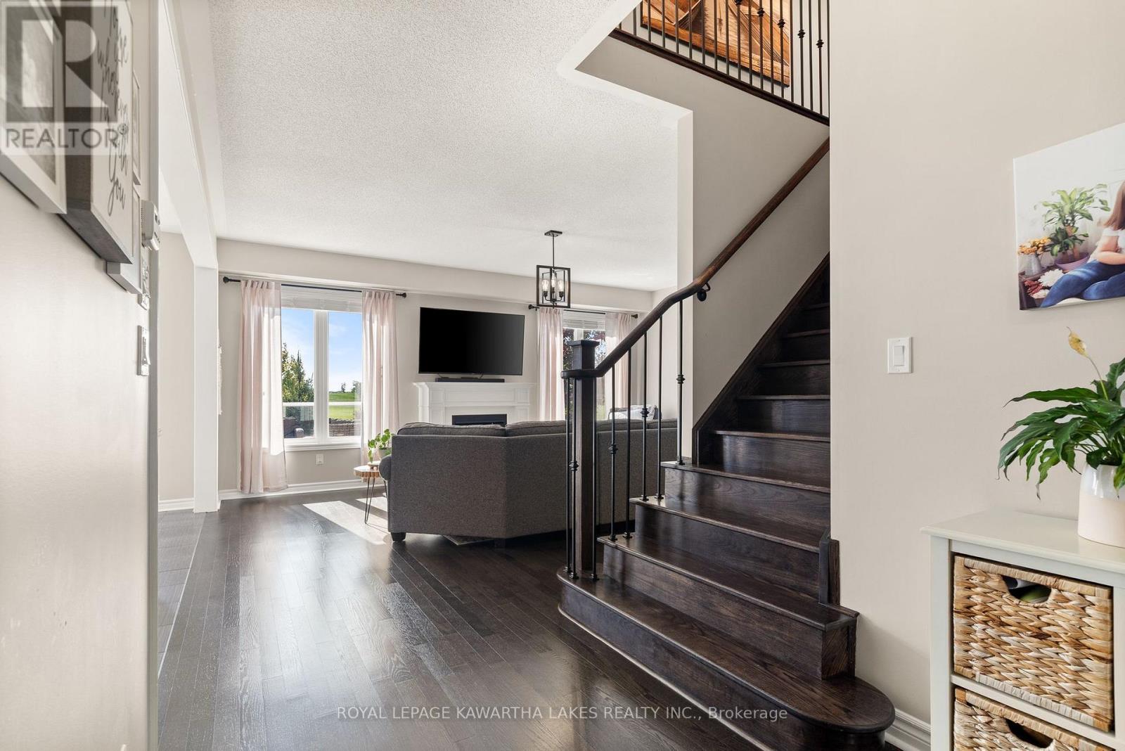 29 Logan Lane, Kawartha Lakes (Lindsay), Ontario  K9V 0L3 - Photo 11 - X12443827