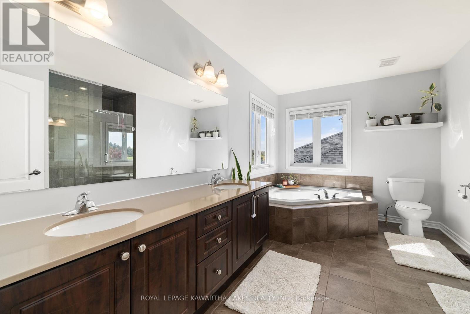29 Logan Lane, Kawartha Lakes (Lindsay), Ontario  K9V 0L3 - Photo 30 - X12443827