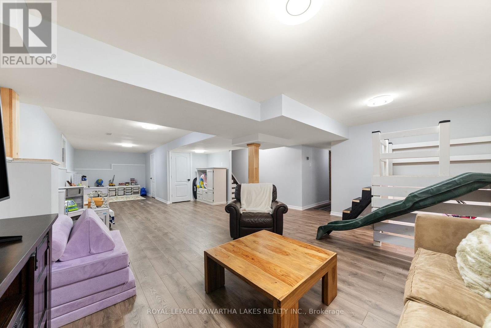 29 Logan Lane, Kawartha Lakes (Lindsay), Ontario  K9V 0L3 - Photo 36 - X12443827
