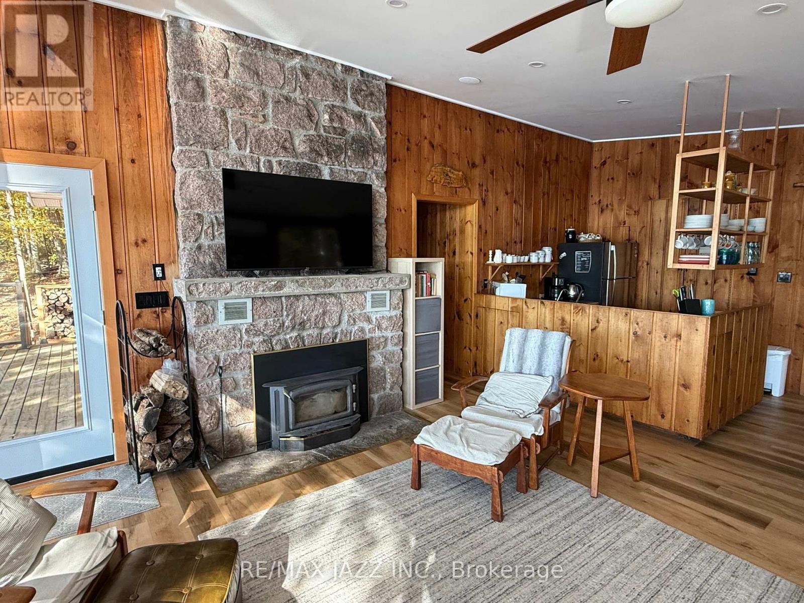 728 Renwick Road, North Kawartha, Ontario  K0L 1A0 - Photo 4 - X12444002
