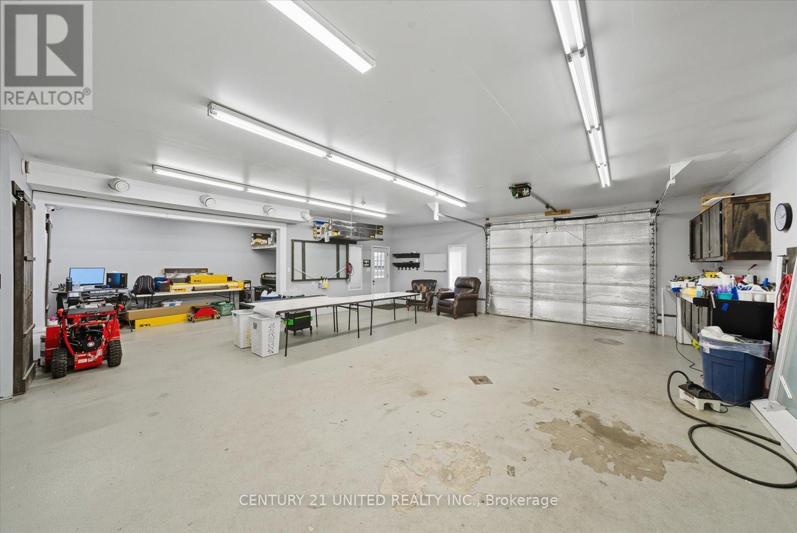 749 Spillsbury Drive, Peterborough (Otonabee Ward 1), Ontario  K9K 1K9 - Photo 40 - X12444054