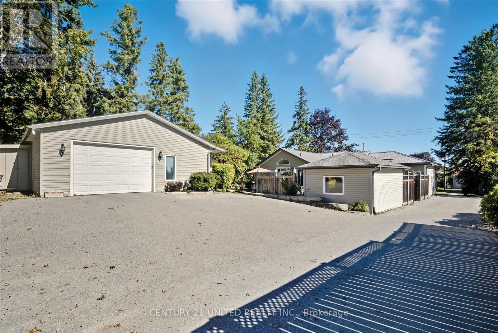 749 Spillsbury Drive, Peterborough (Otonabee Ward 1), Ontario  K9K 1K9 - Photo 41 - X12444054