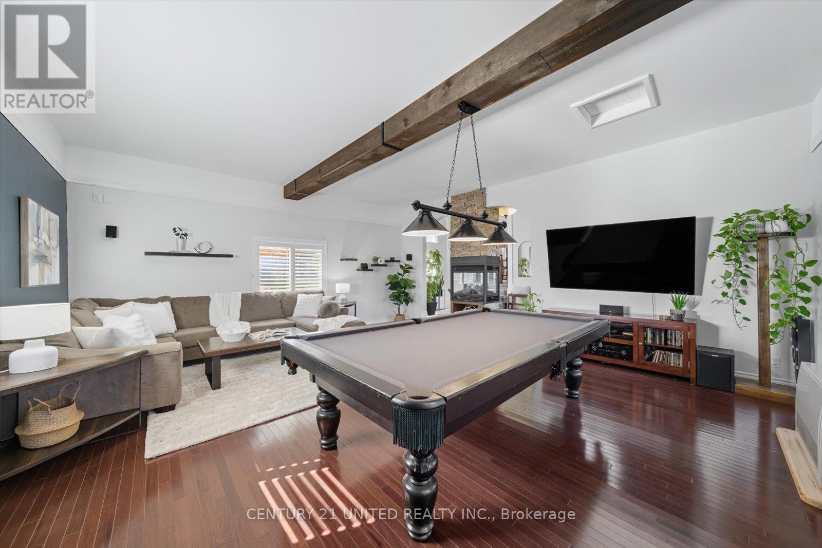 749 Spillsbury Drive, Peterborough (Otonabee Ward 1), Ontario  K9K 1K9 - Photo 8 - X12444054