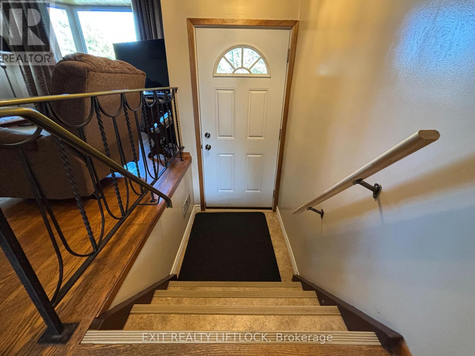 1276 Beavis Boulevard, Selwyn, Ontario  K0L 1H0 - Photo 4 - X12443790