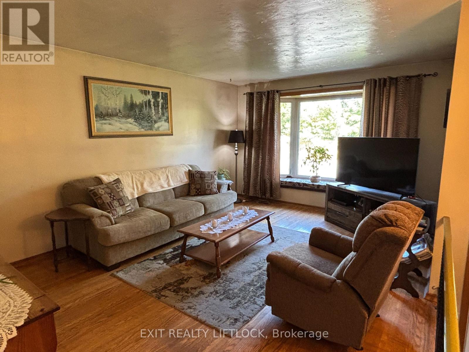 1276 Beavis Boulevard, Selwyn, Ontario  K0L 1H0 - Photo 6 - X12443790