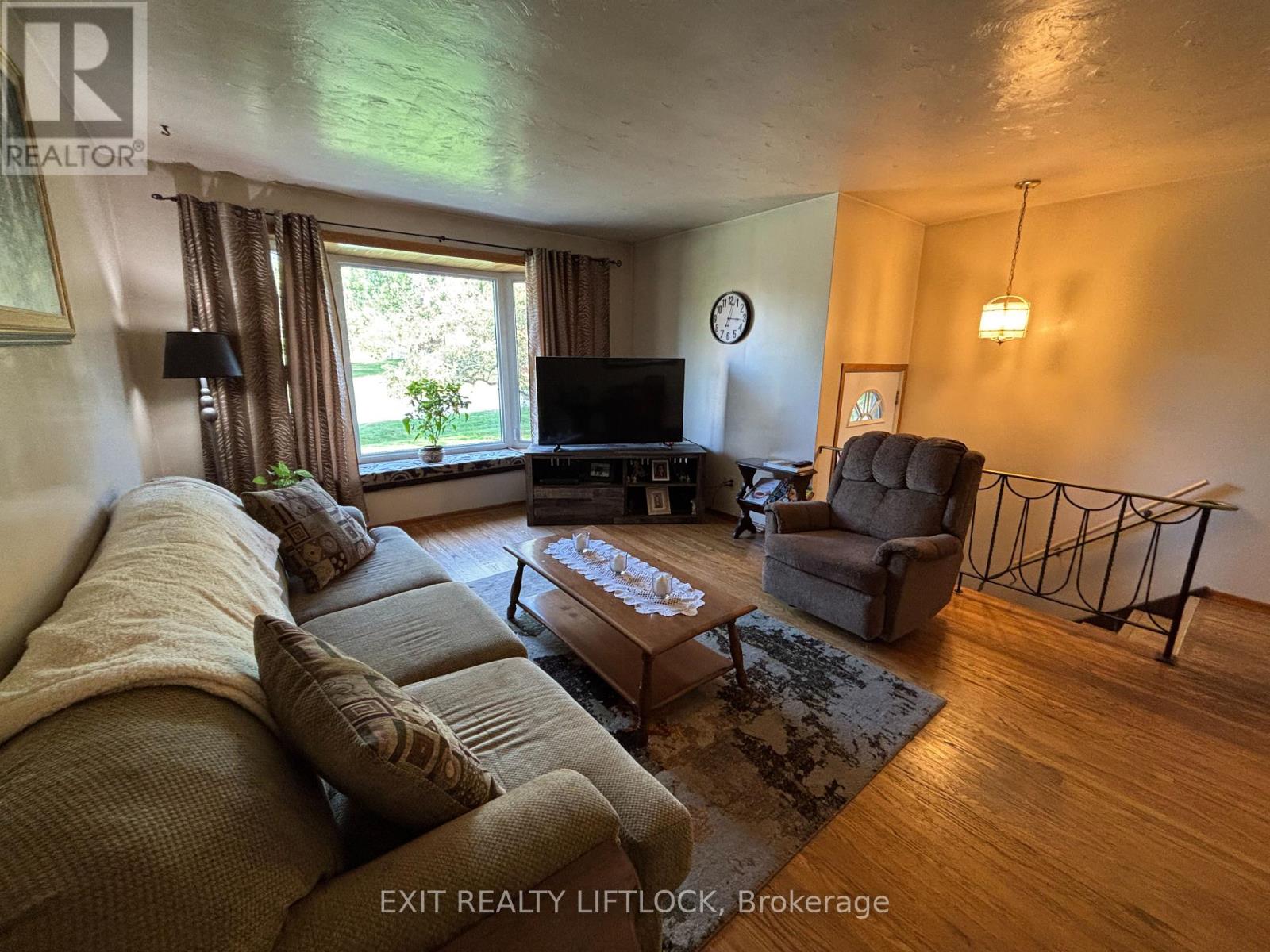 1276 Beavis Boulevard, Selwyn, Ontario  K0L 1H0 - Photo 9 - X12443790