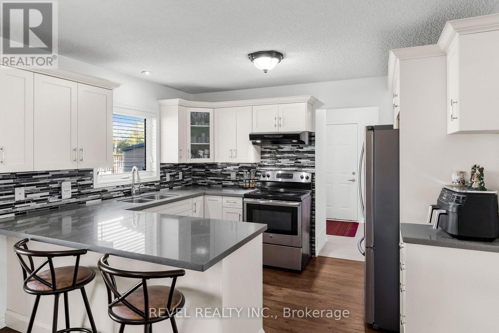 572 6th Line, Port Hope, Ontario  L0A 1J0 - Photo 7 - X12444674