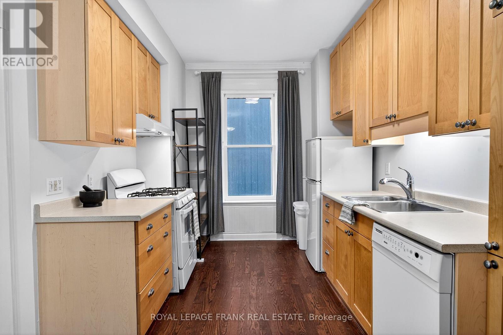 1217 Grandview Avenue, Peterborough (Otonabee Ward 1), Ontario  K9J 5P7 - Photo 13 - X12444988