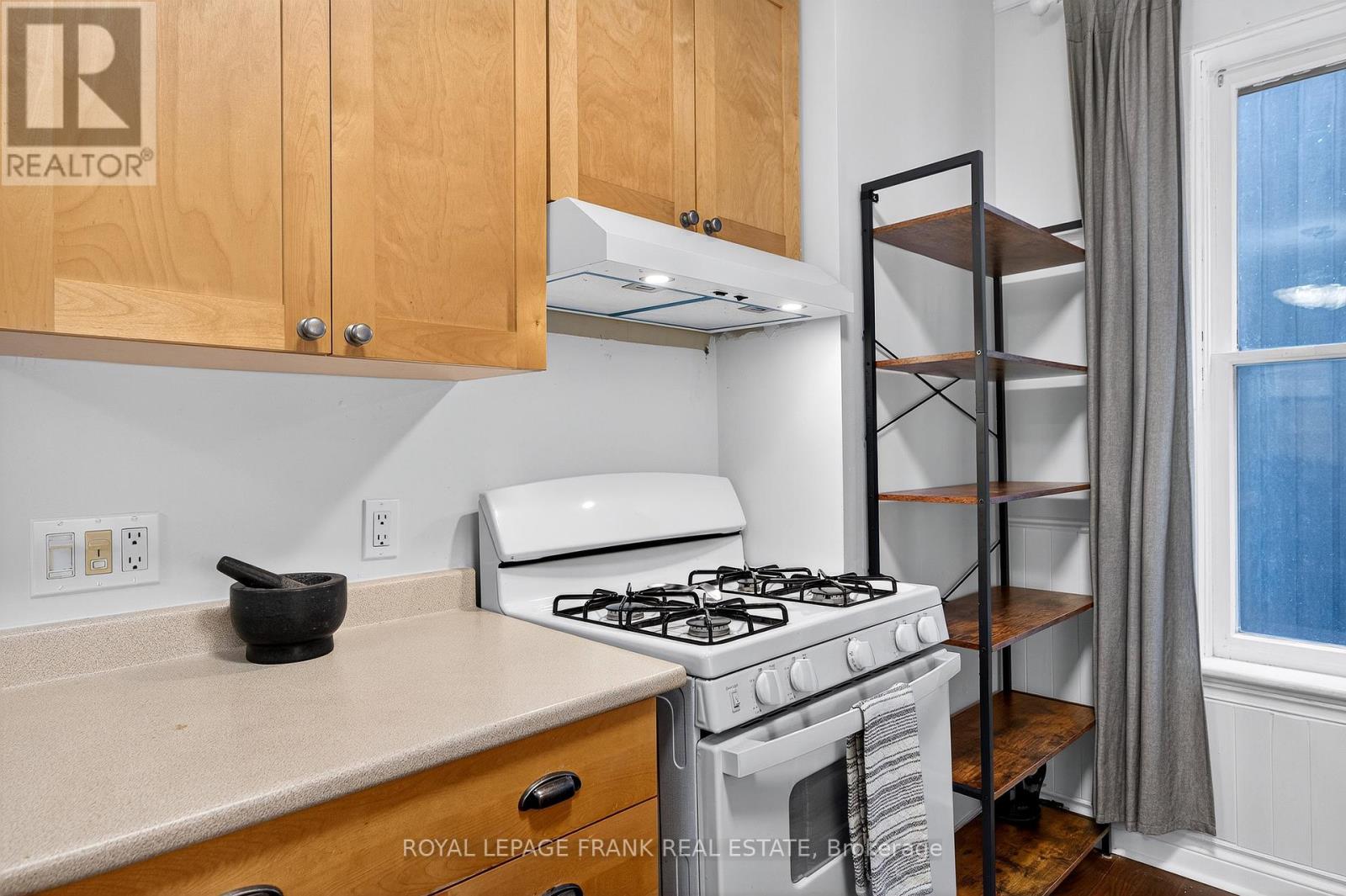 1217 Grandview Avenue, Peterborough (Otonabee Ward 1), Ontario  K9J 5P7 - Photo 16 - X12444988