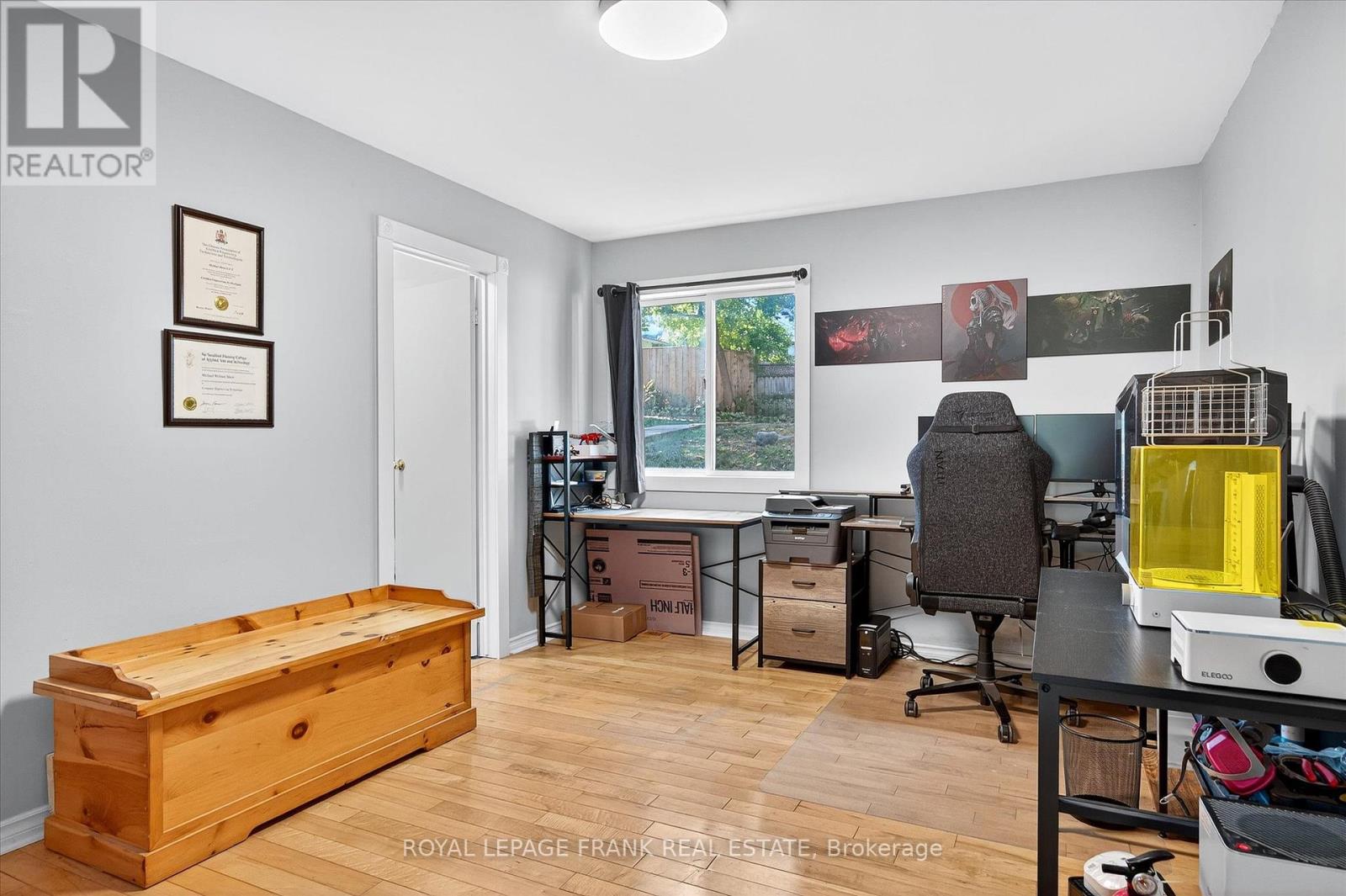 1217 Grandview Avenue, Peterborough (Otonabee Ward 1), Ontario  K9J 5P7 - Photo 17 - X12444988