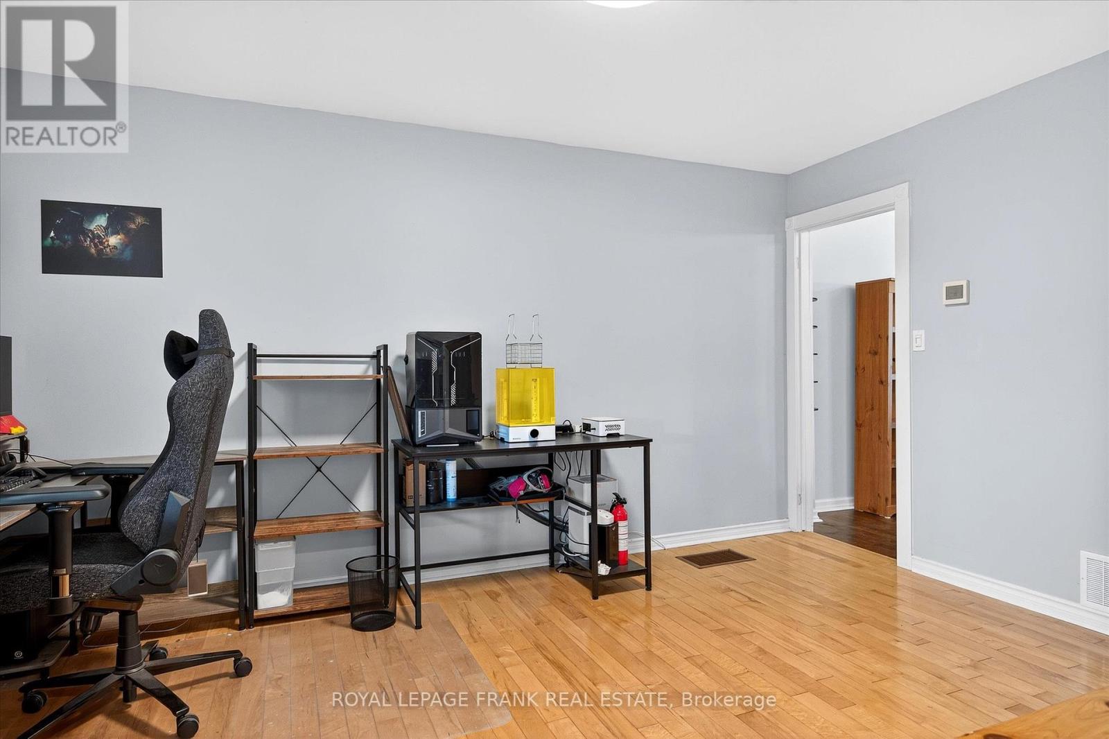 1217 Grandview Avenue, Peterborough (Otonabee Ward 1), Ontario  K9J 5P7 - Photo 21 - X12444988