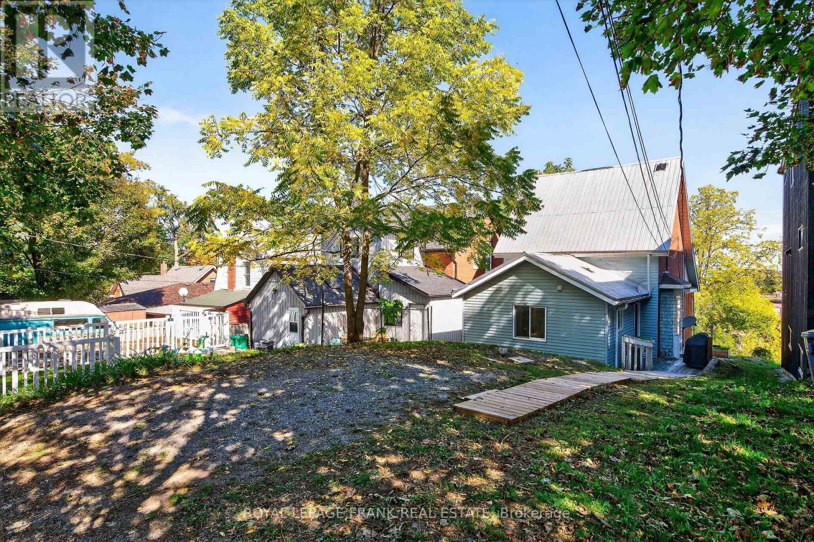 1217 Grandview Avenue, Peterborough (Otonabee Ward 1), Ontario  K9J 5P7 - Photo 39 - X12444988
