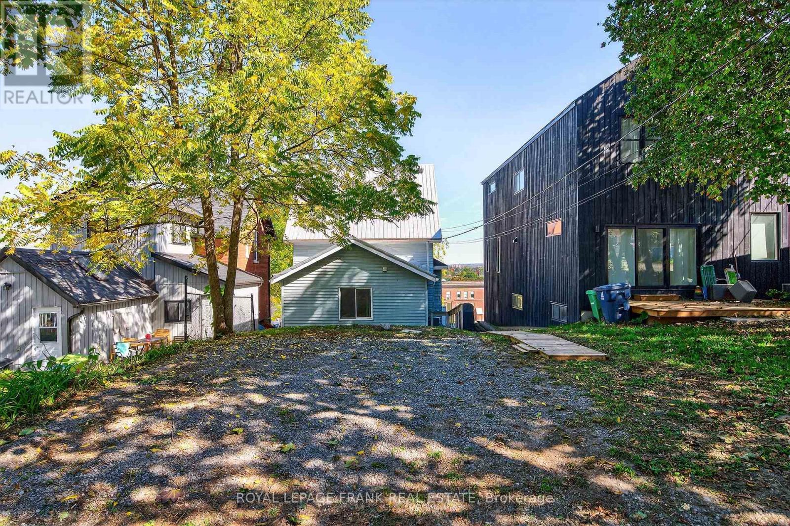 1217 Grandview Avenue, Peterborough (Otonabee Ward 1), Ontario  K9J 5P7 - Photo 40 - X12444988