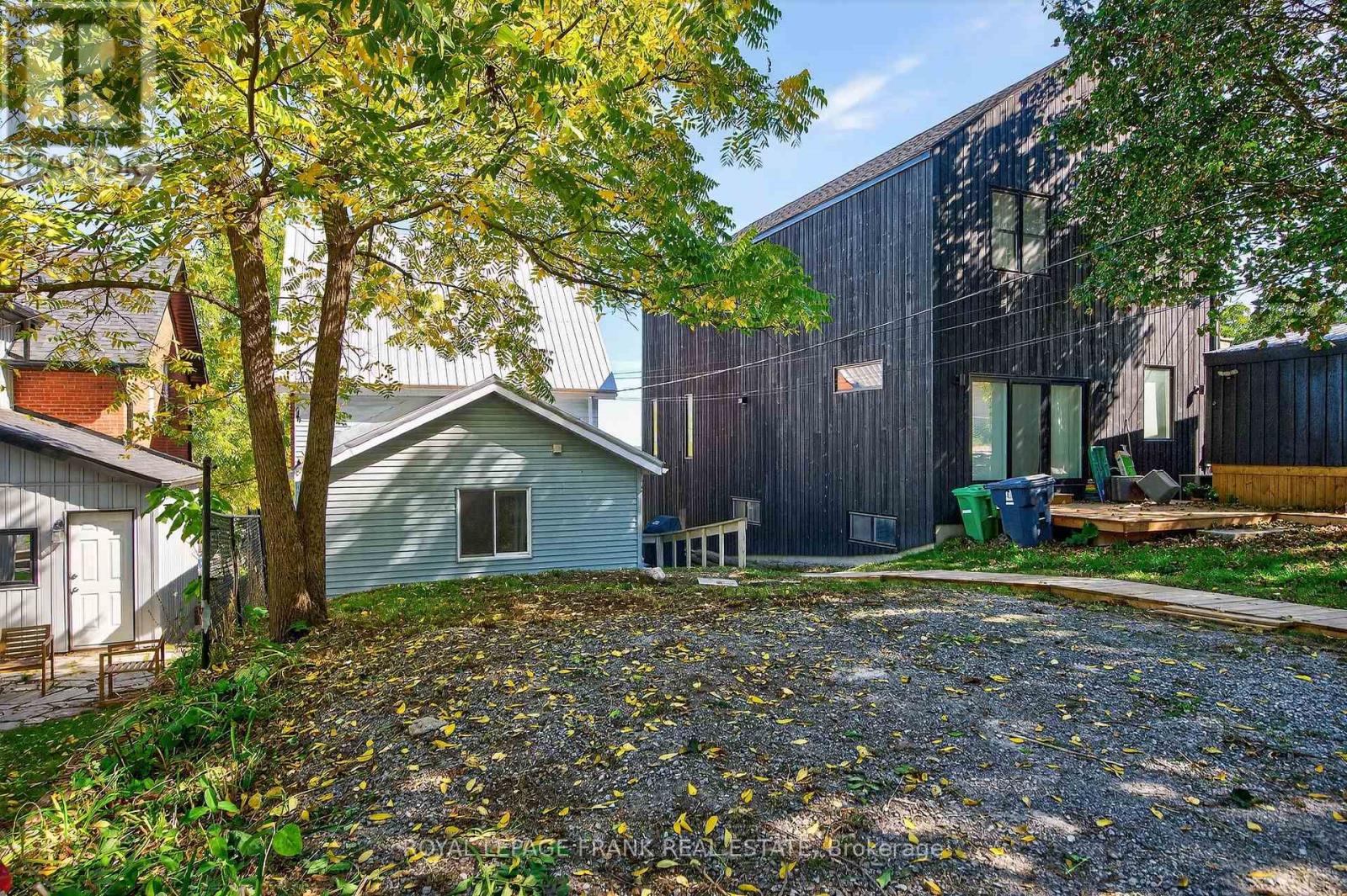 1217 Grandview Avenue, Peterborough (Otonabee Ward 1), Ontario  K9J 5P7 - Photo 41 - X12444988