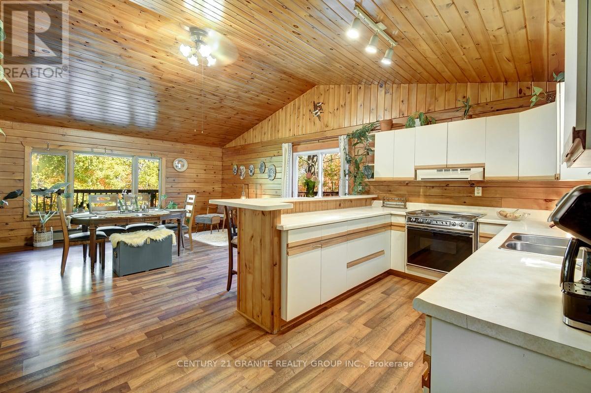 1831 South Baptiste Lake Road, Hastings Highlands (Herschel Ward), Ontario  K0L 1C0 - Photo 12 - X12445089