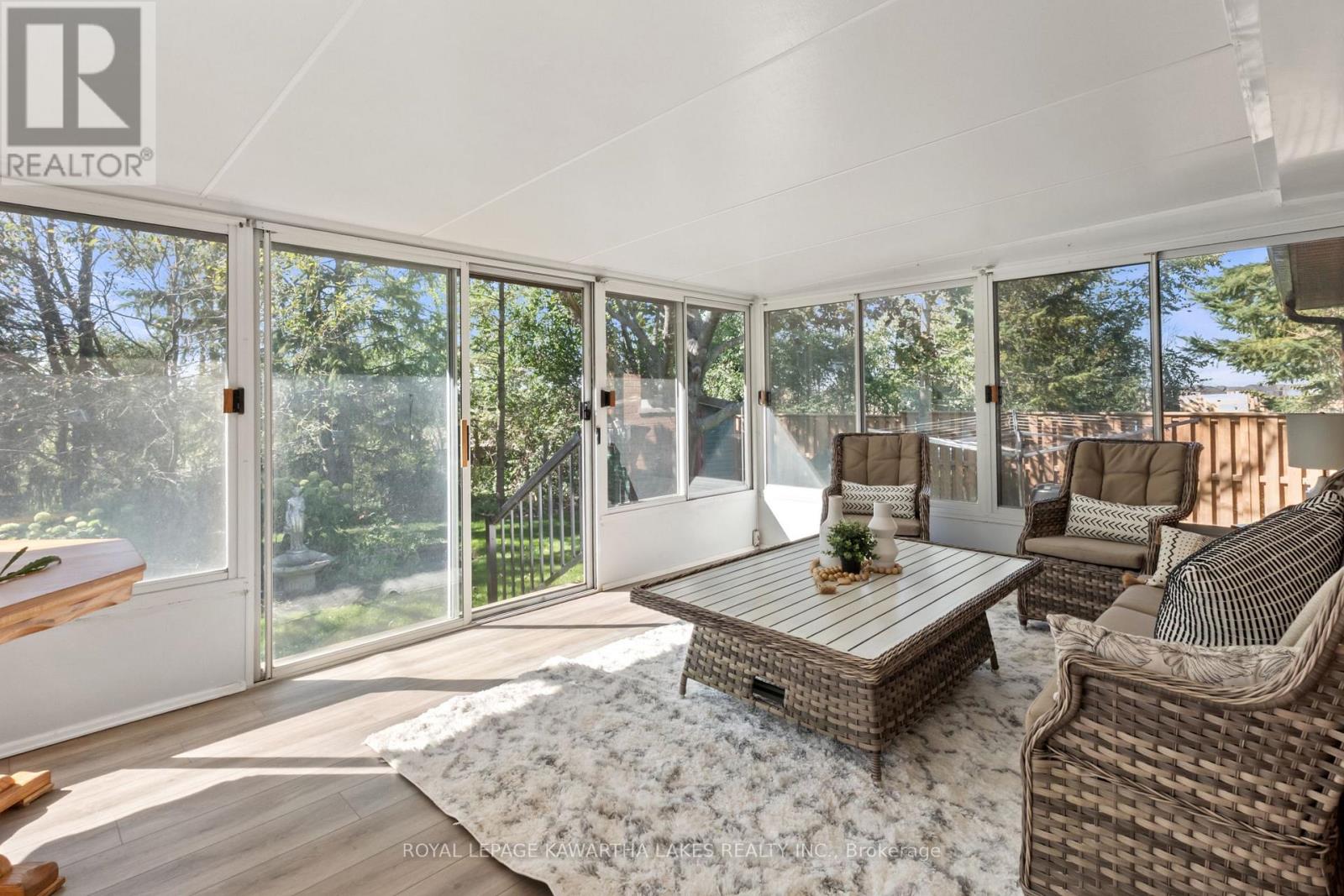195 Elgin Street W, Kawartha Lakes (Lindsay), Ontario  K9V 6B1 - Photo 16 - X12445130
