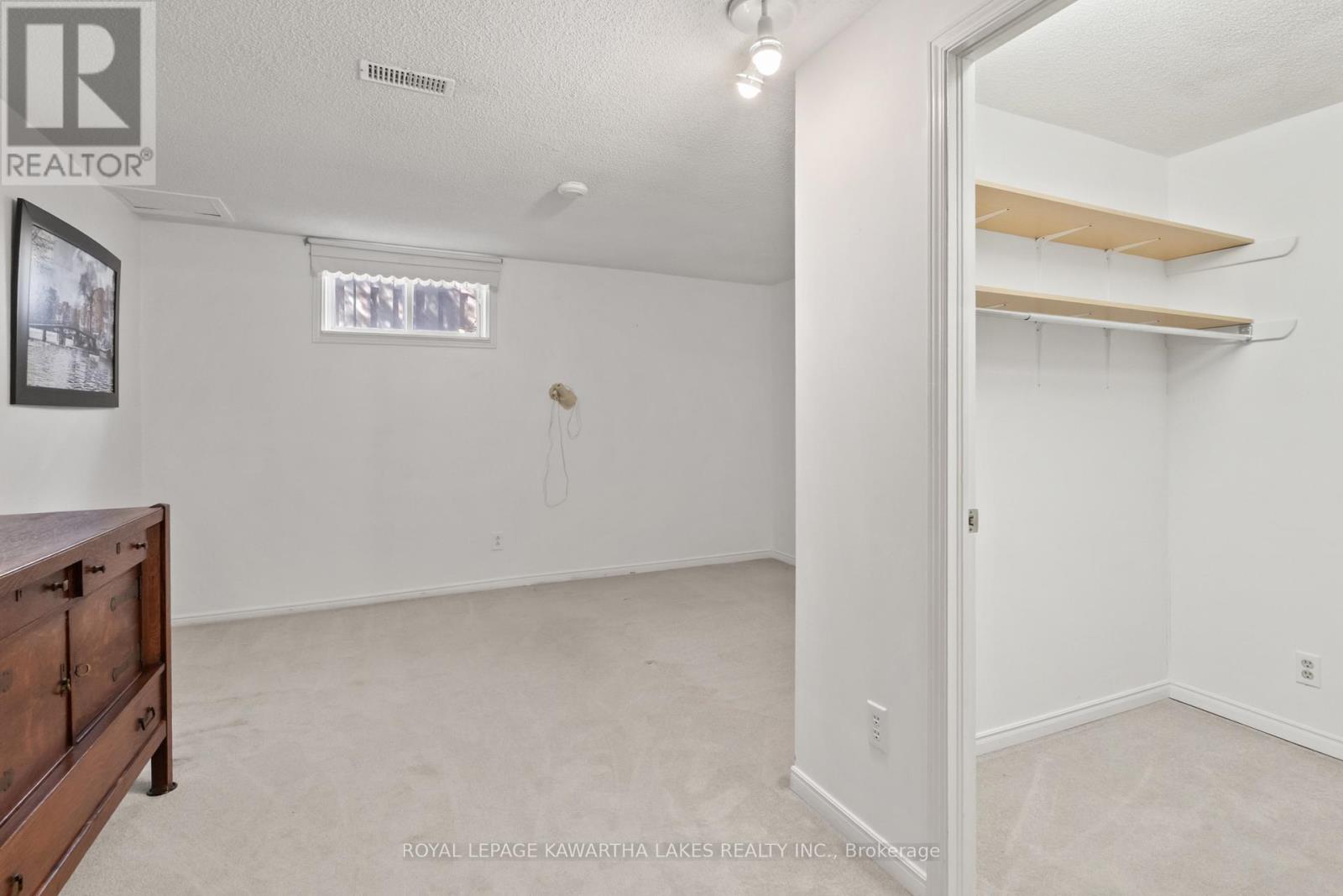 195 Elgin Street W, Kawartha Lakes (Lindsay), Ontario  K9V 6B1 - Photo 31 - X12445130