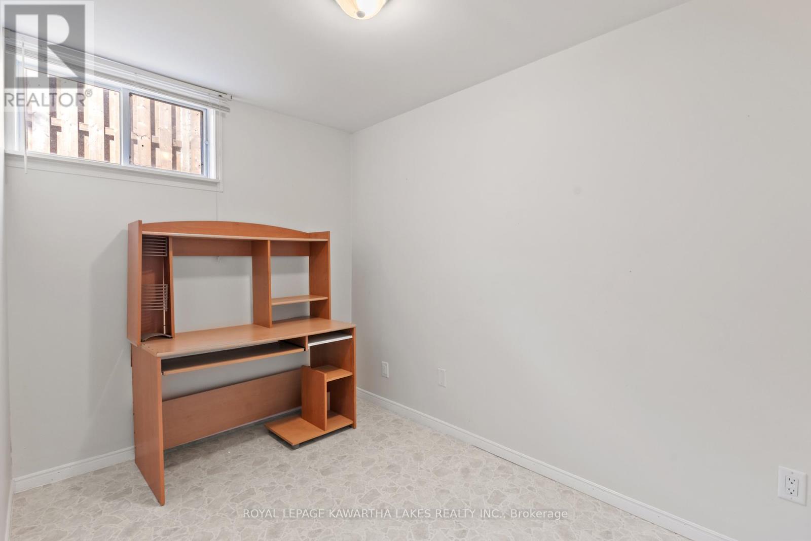 195 Elgin Street W, Kawartha Lakes (Lindsay), Ontario  K9V 6B1 - Photo 33 - X12445130