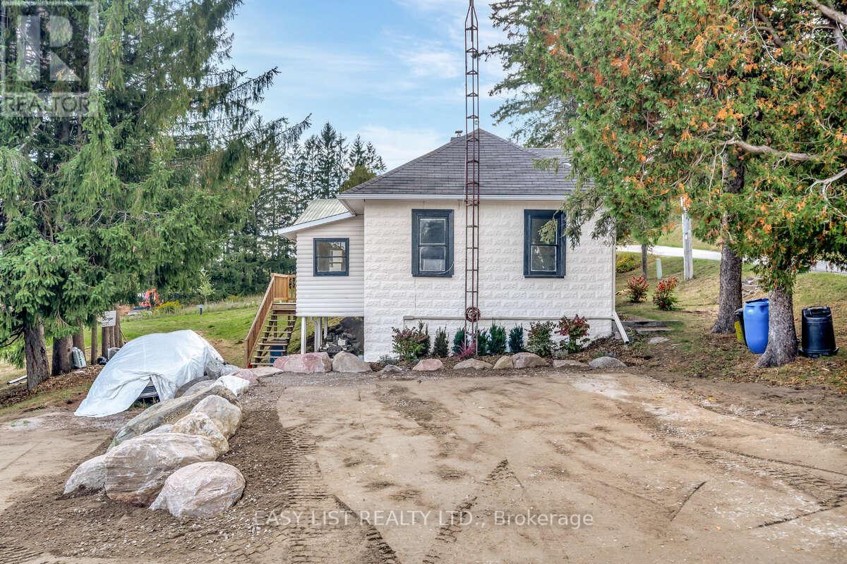 622 Drum Road, Kawartha Lakes (Pontypool), Ontario  L0A 1K0 - Photo 4 - X12445137