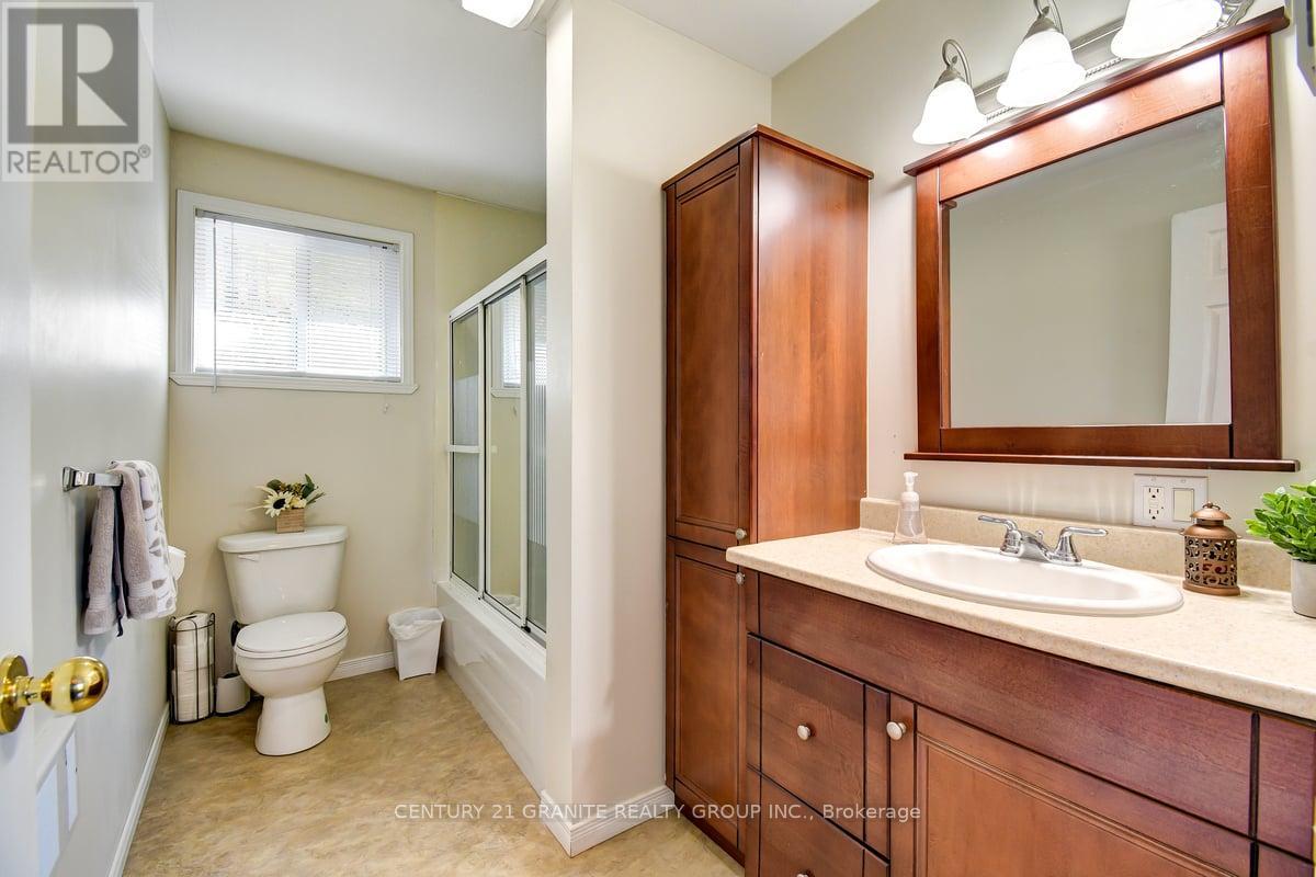 75 Martin Road, Hastings Highlands (Herschel Ward), Ontario  K0L 1C0 - Photo 24 - X12445573