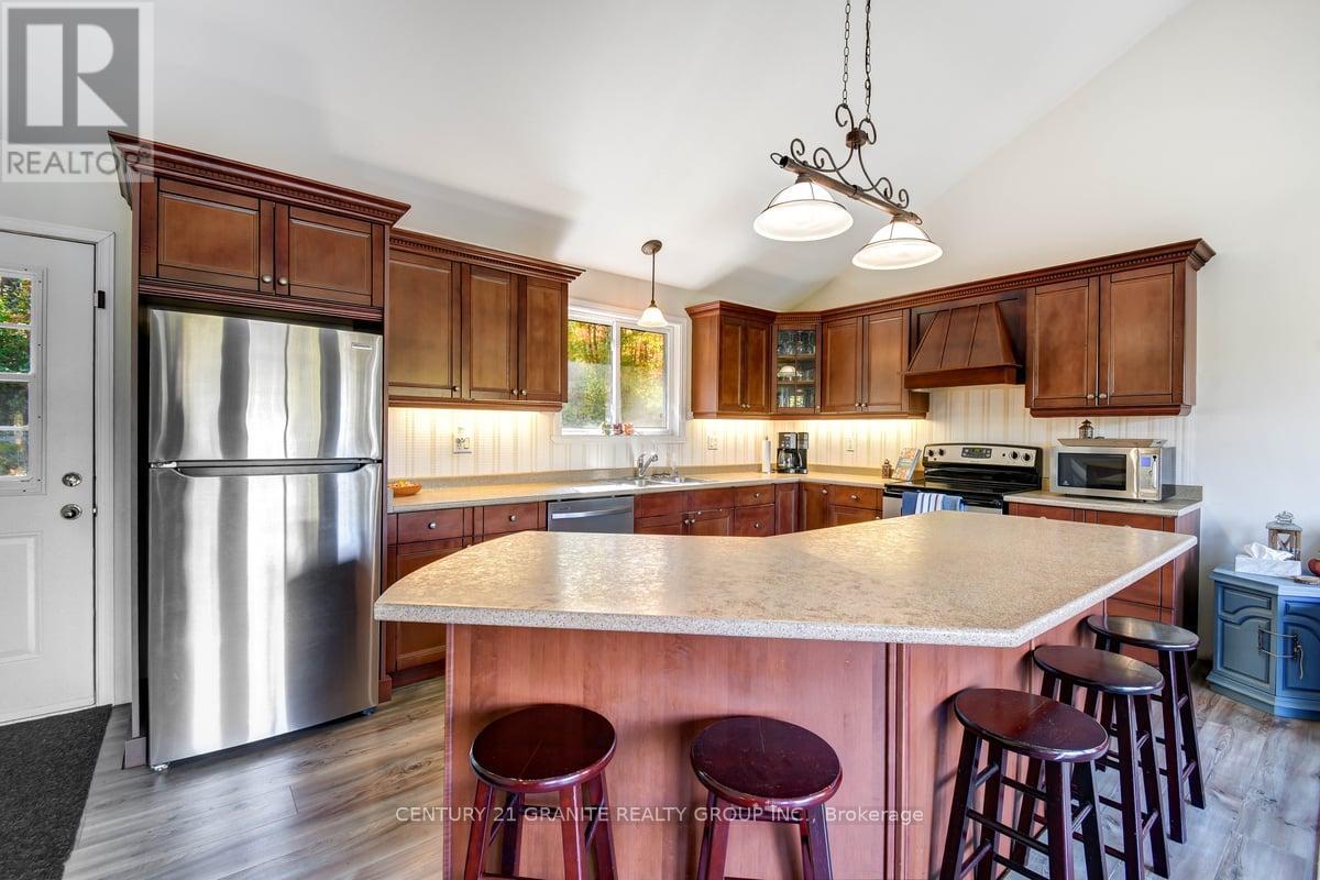 75 Martin Road, Hastings Highlands (Herschel Ward), Ontario  K0L 1C0 - Photo 33 - X12445573