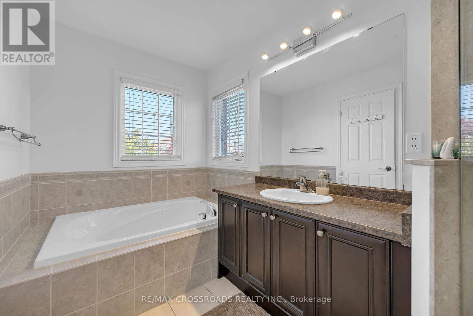 156 Mcdonald Crescent, Clarington (Newcastle), Ontario  L1B 0C9 - Photo 33 - E12445687