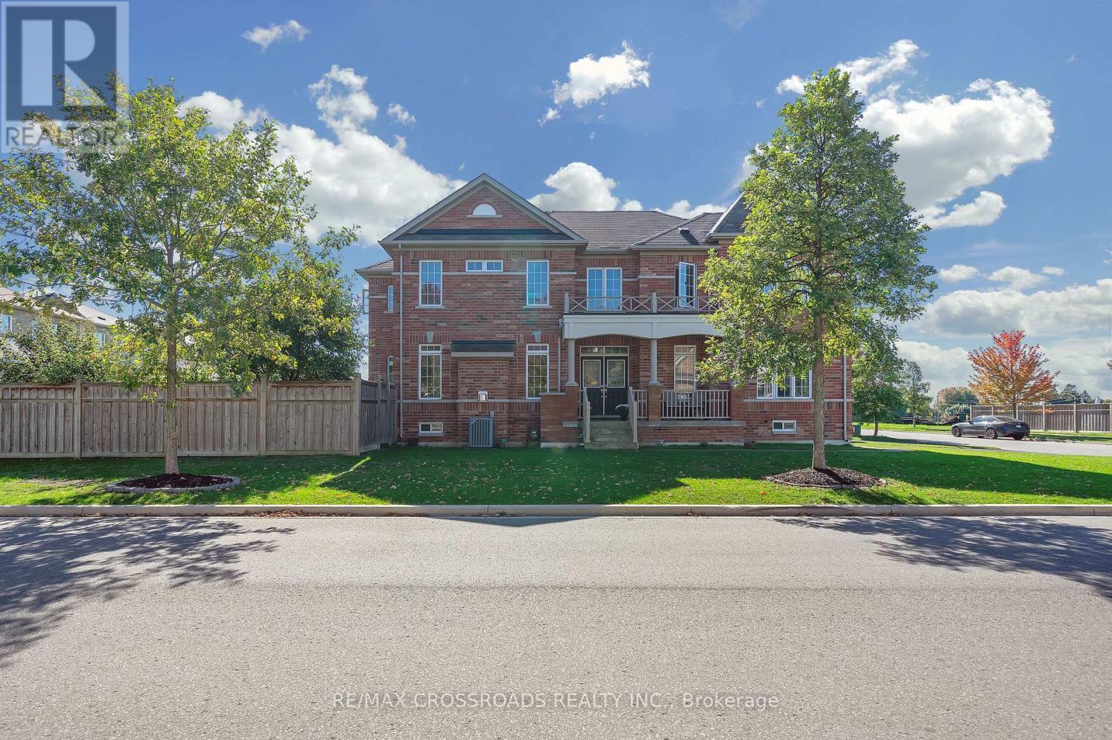 156 Mcdonald Crescent, Clarington (Newcastle), Ontario  L1B 0C9 - Photo 4 - E12445687