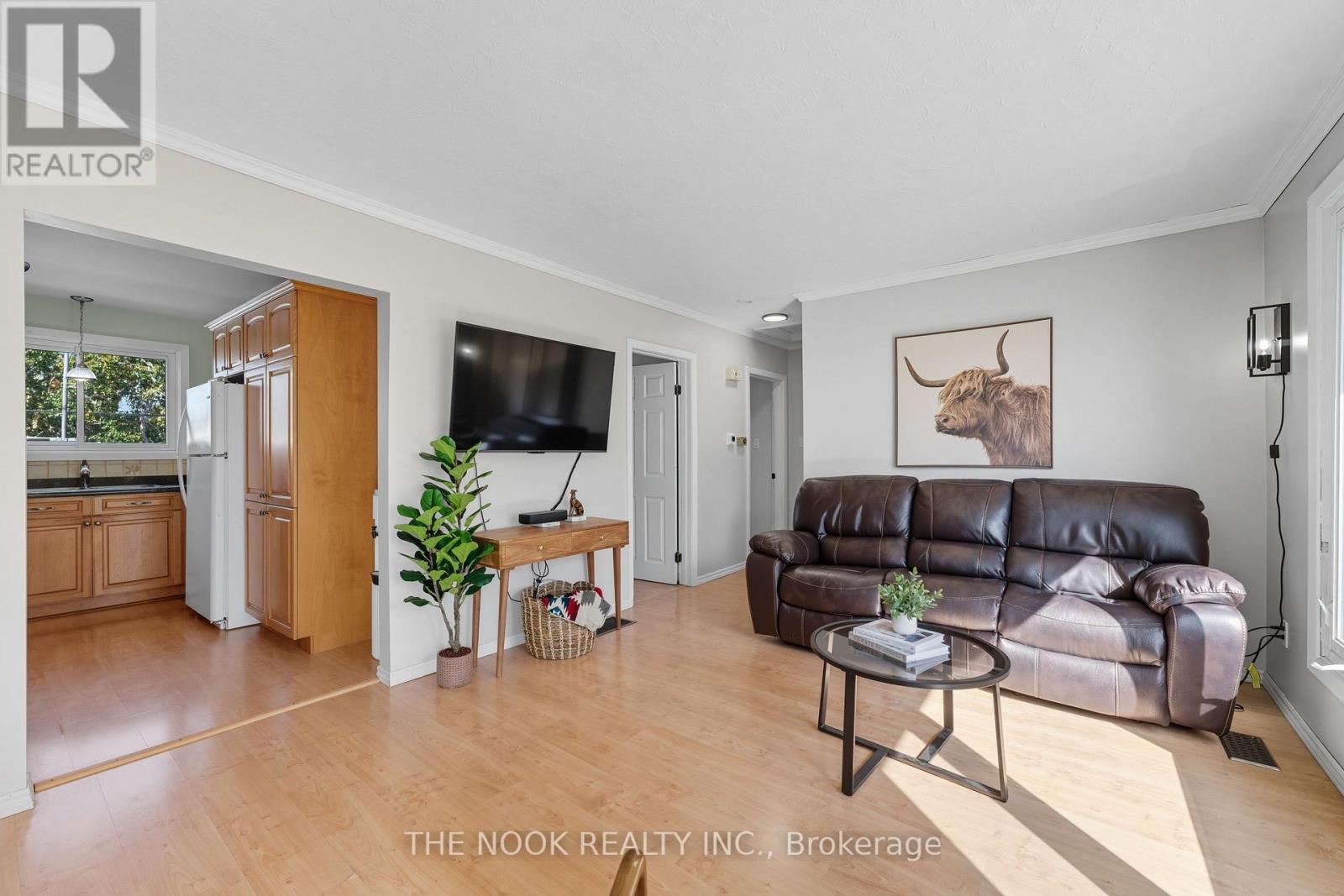 288 Collison Crescent, Peterborough (Ashburnham Ward 4), Ontario  K9J 1A8 - Photo 2 - X12446196