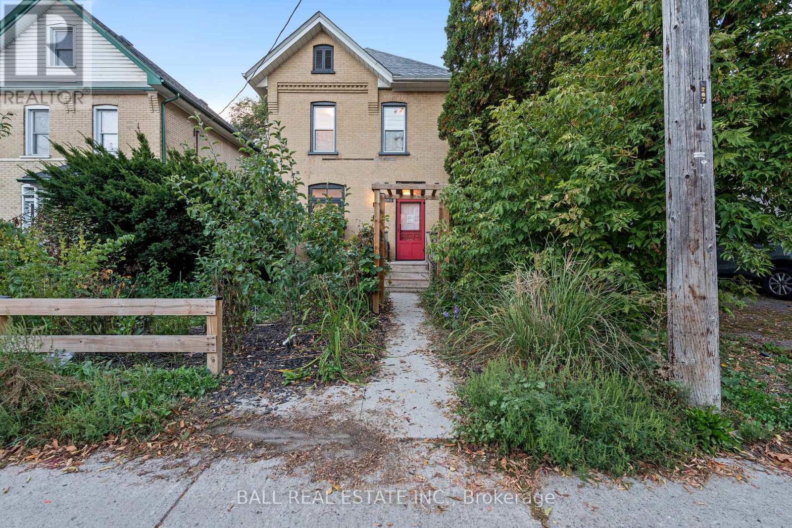 581 Aylmer Street N, Peterborough (Town Ward 3), Ontario  K9H 3W8 - Photo 47 - X12446610