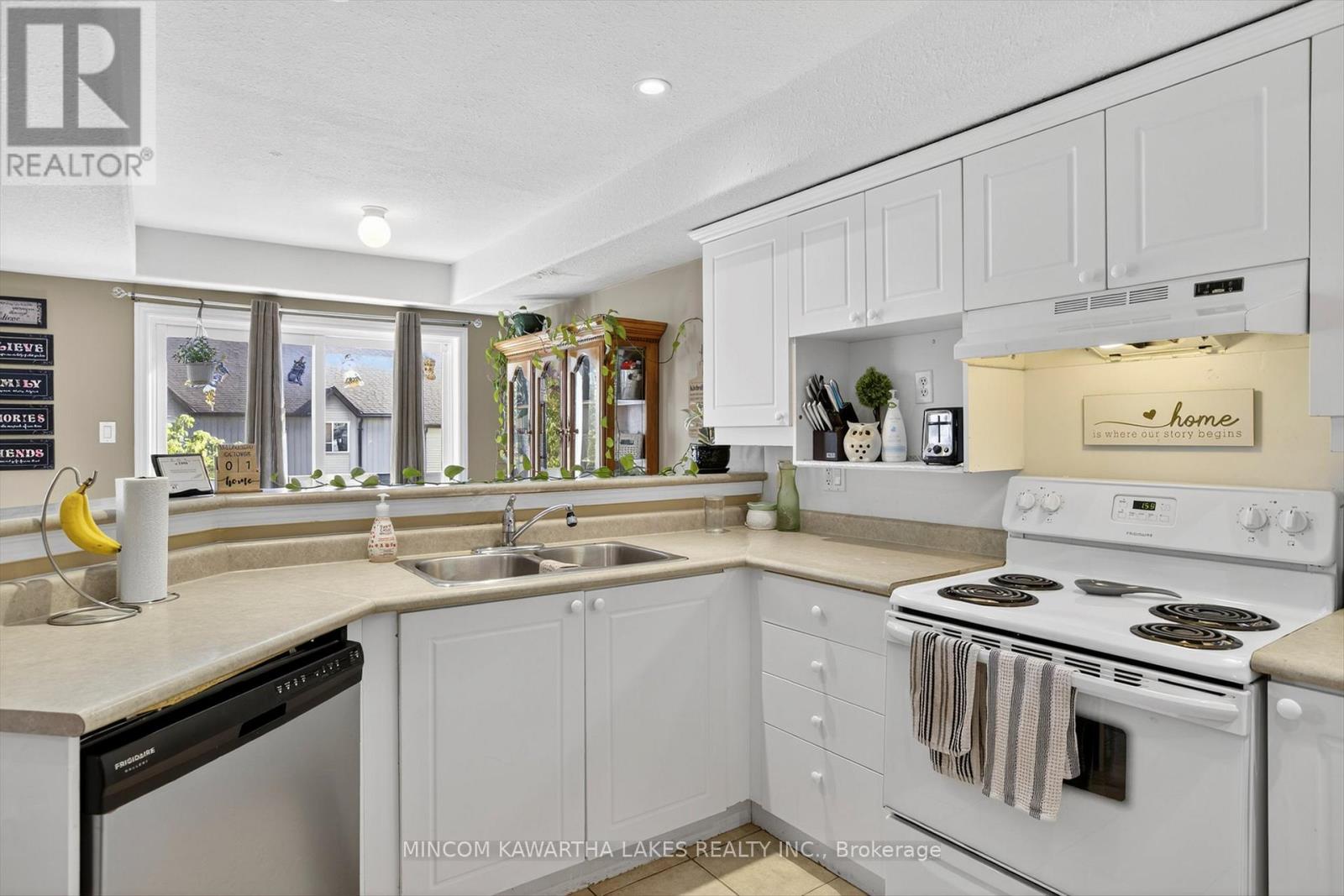 724 Trailview Drive, Peterborough (Ashburnham Ward 4), Ontario  K9J 8P2 - Photo 10 - X12446656
