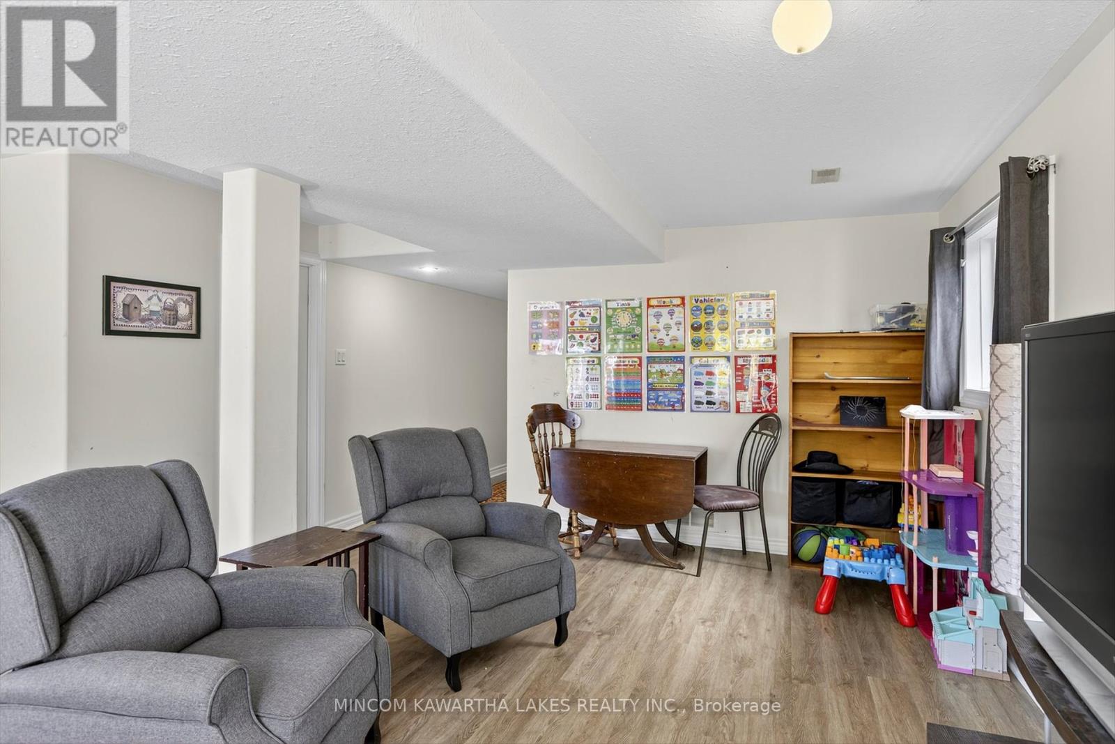 724 Trailview Drive, Peterborough (Ashburnham Ward 4), Ontario  K9J 8P2 - Photo 35 - X12446656